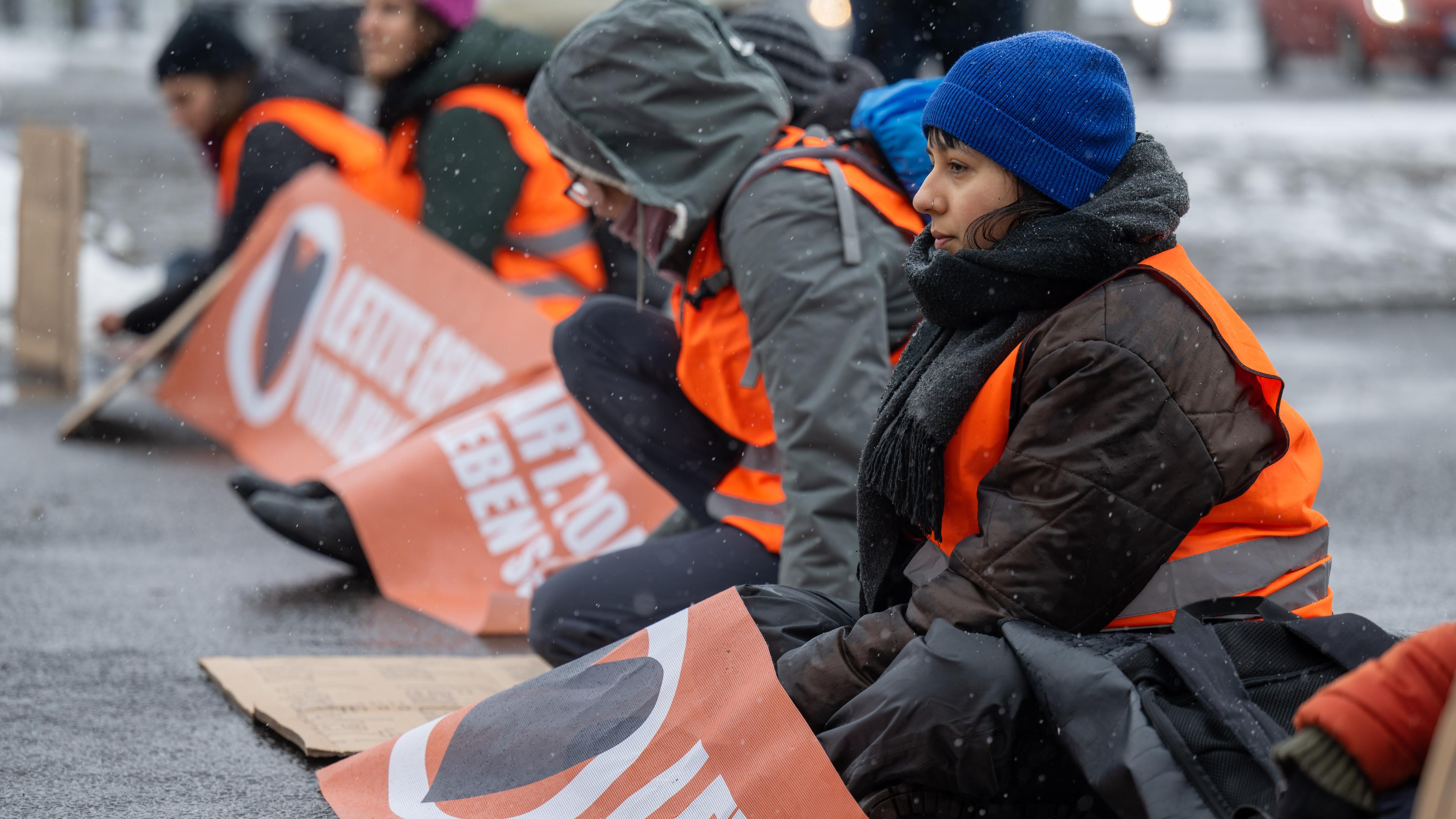 "Letzte Generation" - Aktuelle Nachrichten Und Hintergründe - ZDFheute