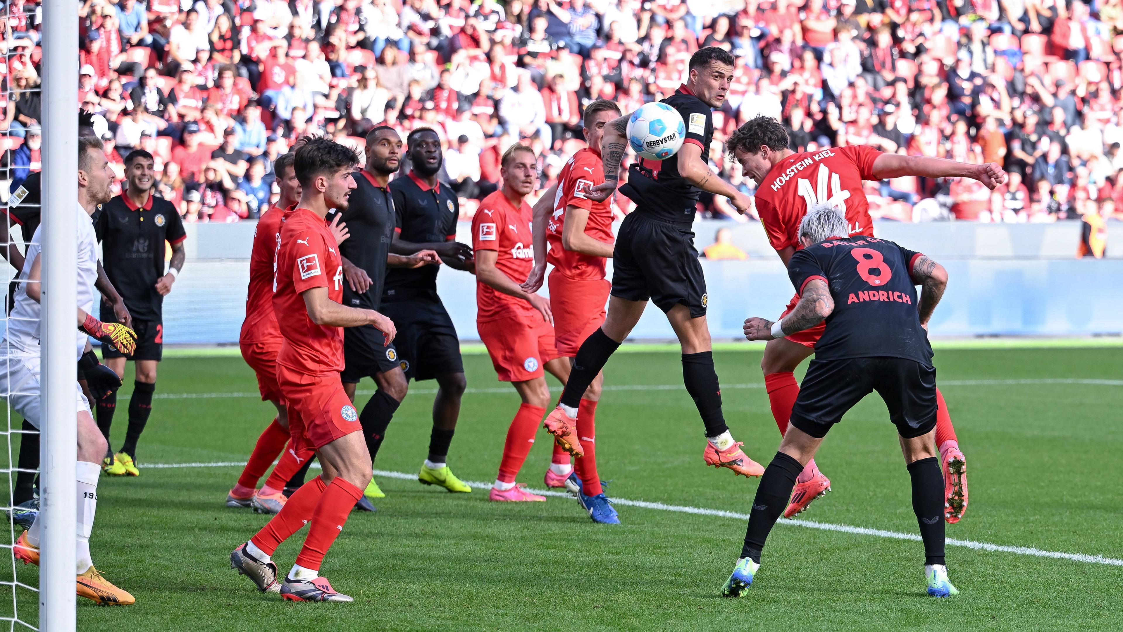 Max Geschwill (Kiel) erzielt das Tor zum 2:1 für Kiel. 