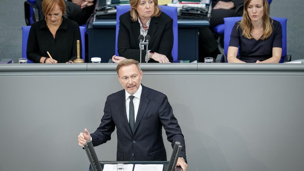 Haushaltsdebatte Im Bundestag - ZDFheute