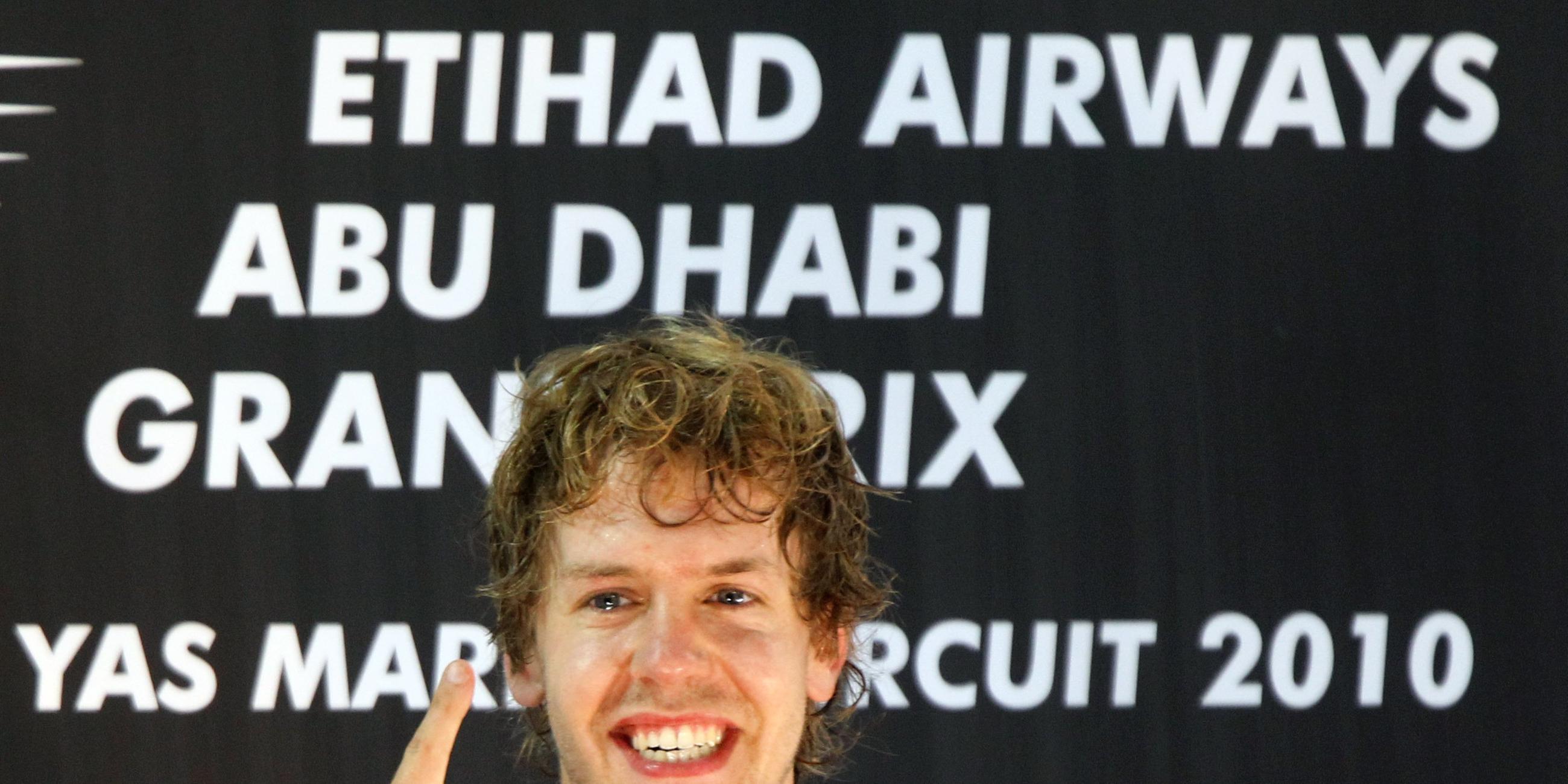 Sebastian Vettel jubelt über seinen ersten Weltmeistertitel im Jahr 2010