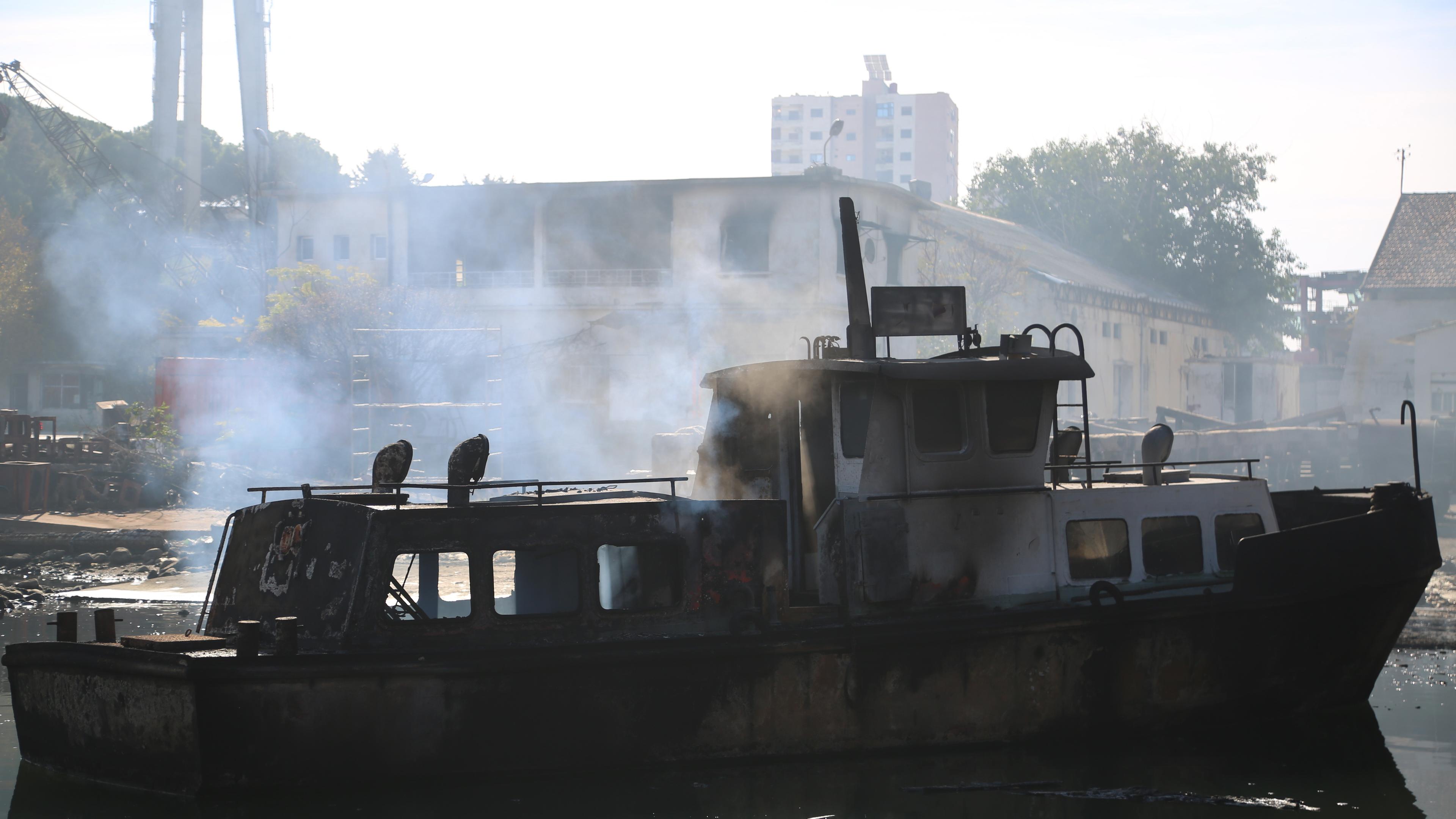 Nach Luftangriff auf Hafen Latakia