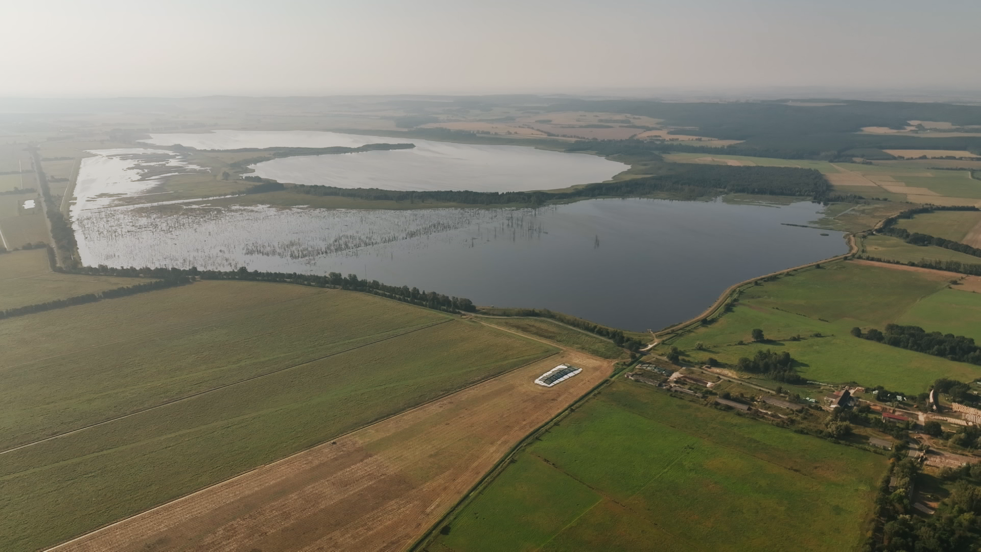 Eine Luftaufnahme von der Friedländer Großen Wiese, ein Moor in Mecklenburg-Vorpommern