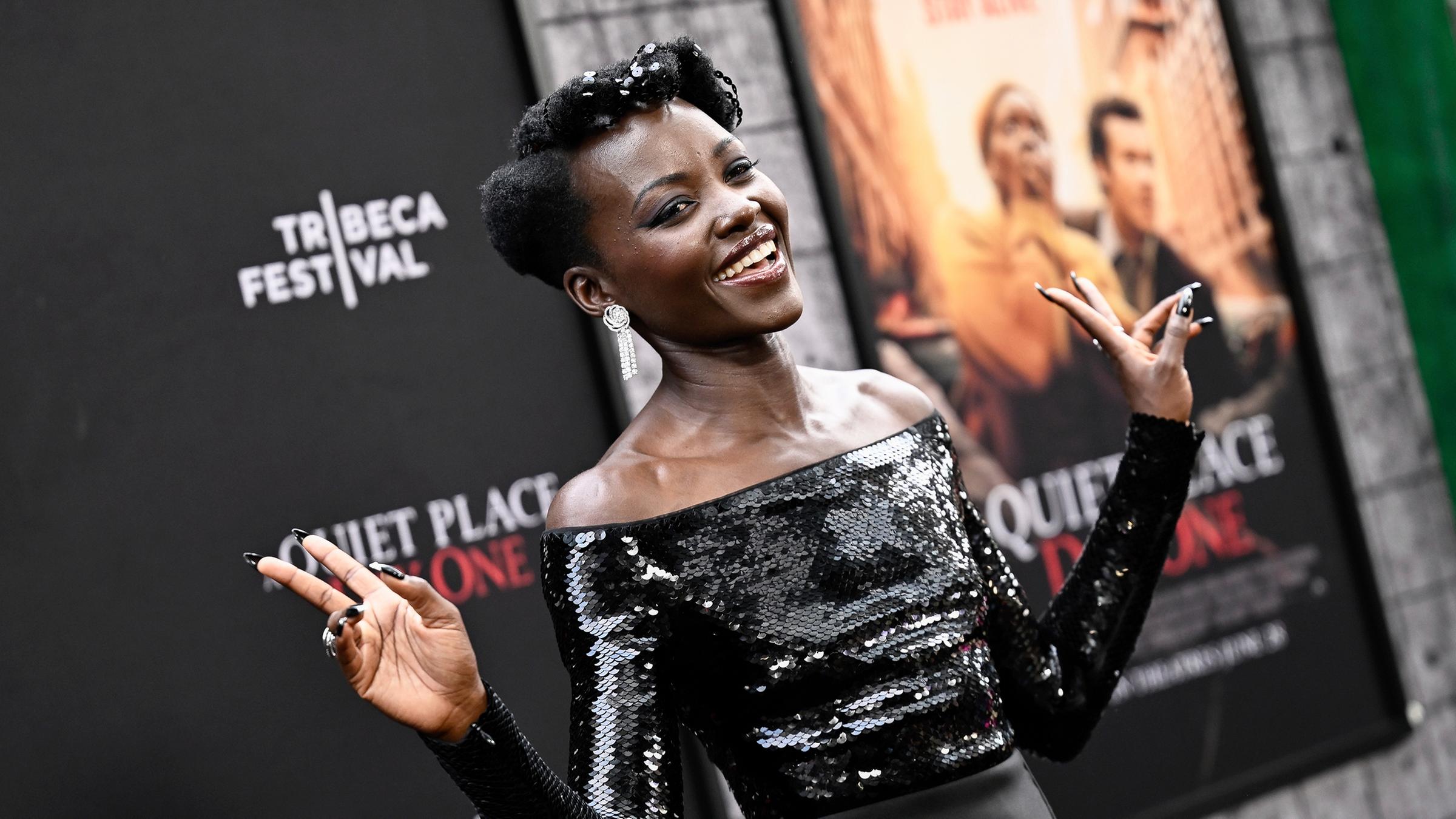 Eigentlich will sie endlich mal in einer romantischen Komödie mitspielen, aber jetzt stand der dritte Teil von "A Quiet Place" auf dem Programm für Lupita Nyong'o, ein Horrorfilm. (27.06.2024)