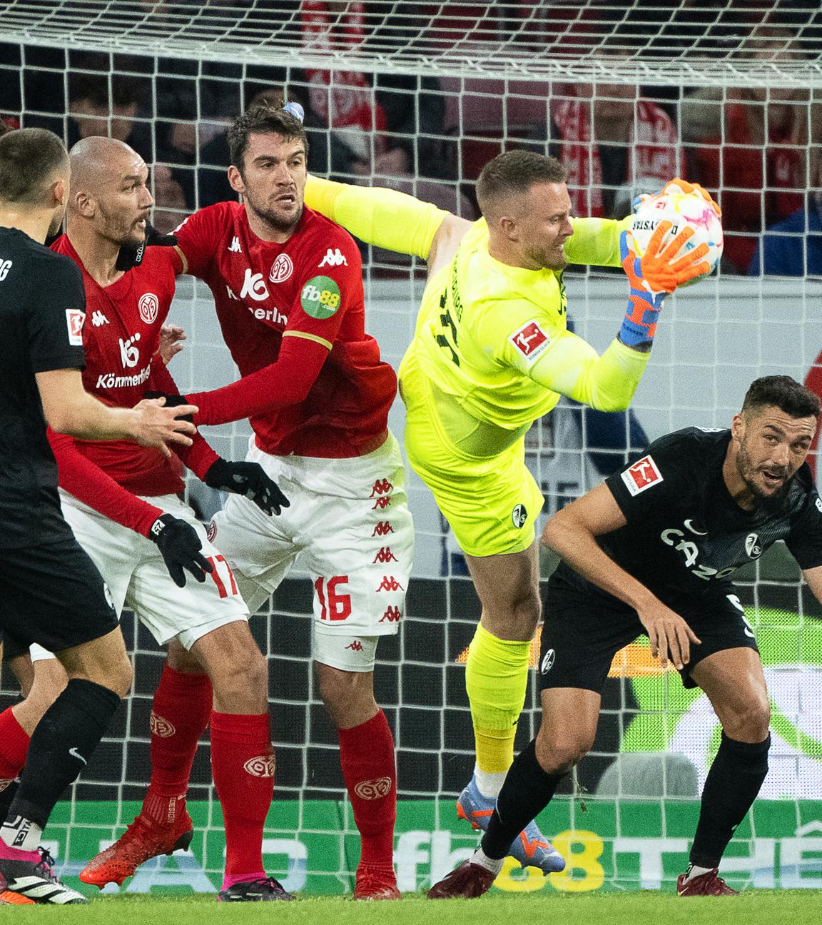 Fußball: Mainz gegen Freiburg.