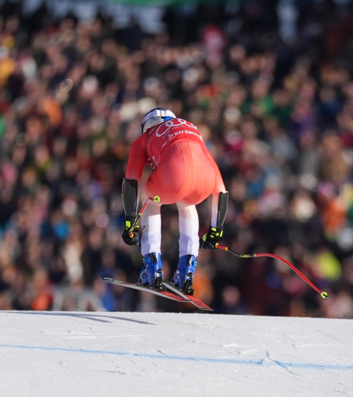 Marco Odermatt (Schweiz) in Aktion beim Super G in Kitzbühel.