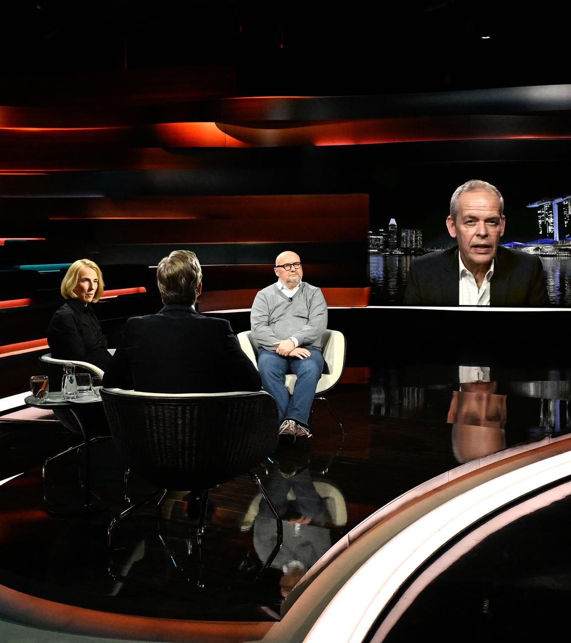 Markus Lanz vom 22. Oktober 2024: Katrin Eigendorf, Markus Lanz, Ulf Röller, Johannes Hano (zugeschaltet)