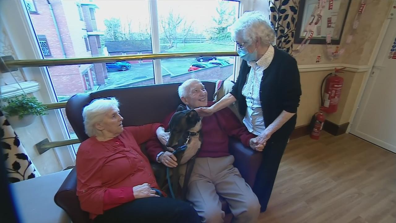 Großbritannien 90 Jährige Krankenschwester Zdfheute 0583