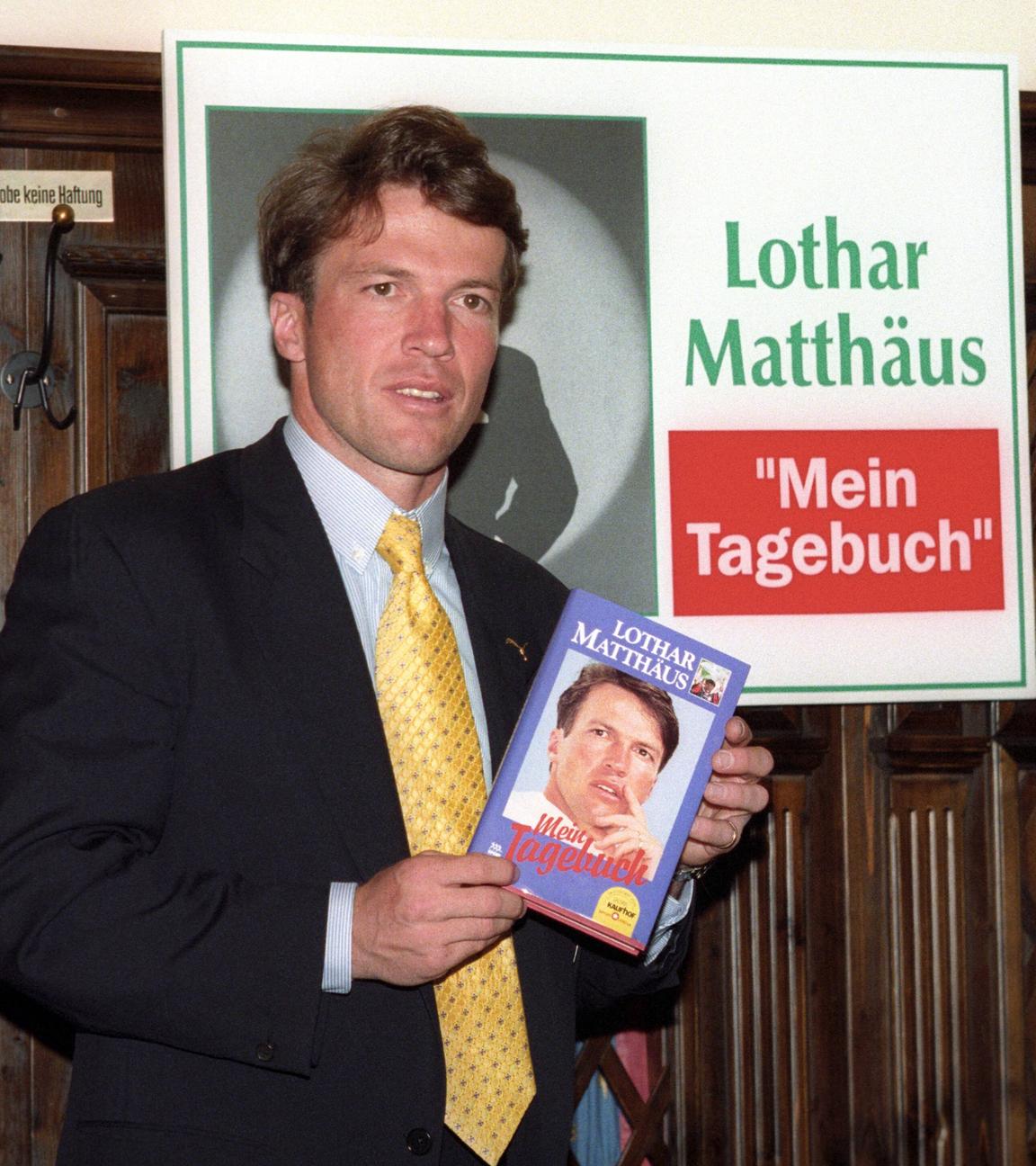 Lothar Matthäus stellt sein Buch "Mein Tagebuch" vor