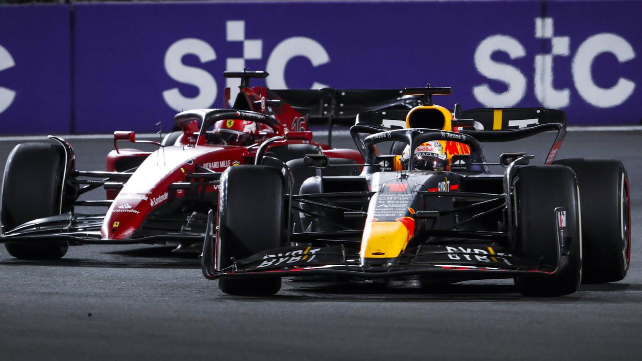 Verstappen siegt in Saudi-Arabien