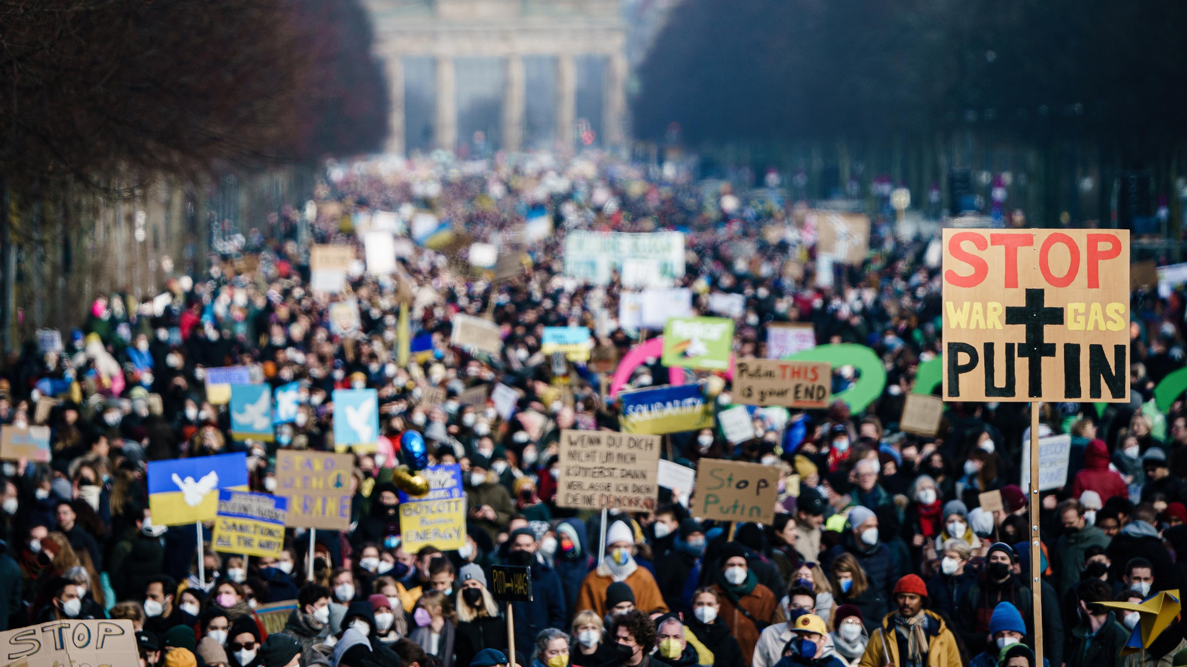 Demos Gegen Rechtsextremismus: Wie Geht Es Weiter? - ZDFheute