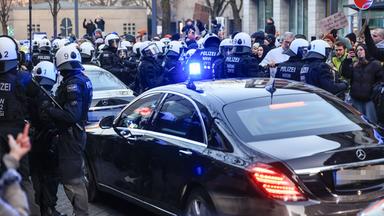 Chaos nach Wahlkampftermin von Merz in Köln