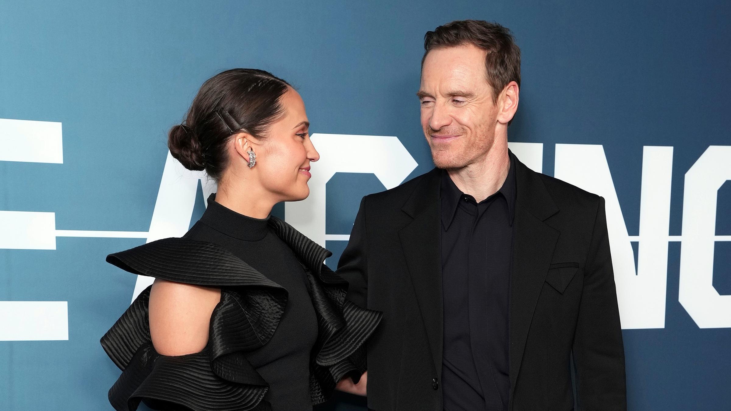 Michael Fassbender flirtet mit Ehefrau