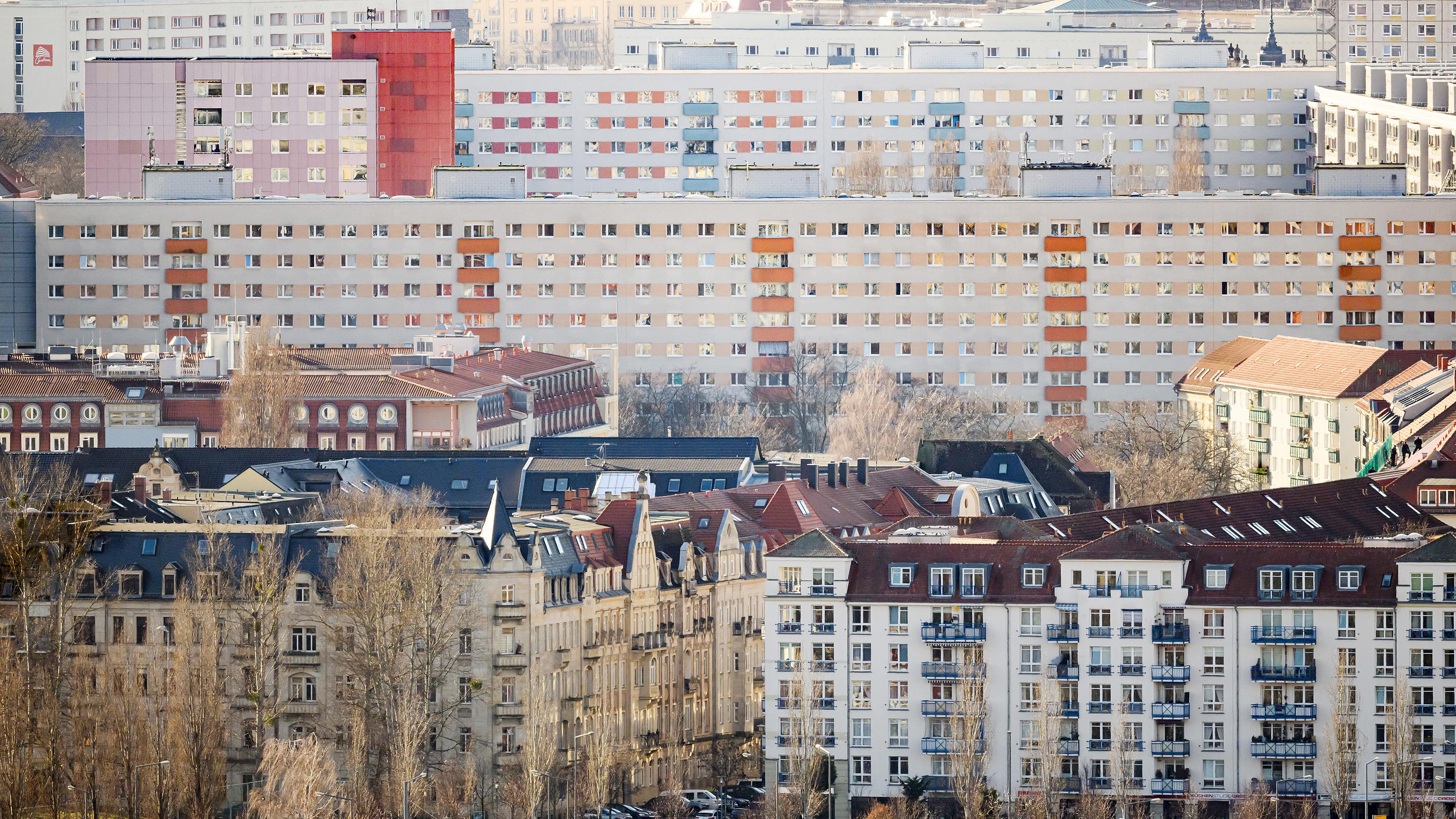 Archiv: Blick auf Wohnhäuser in Dresden