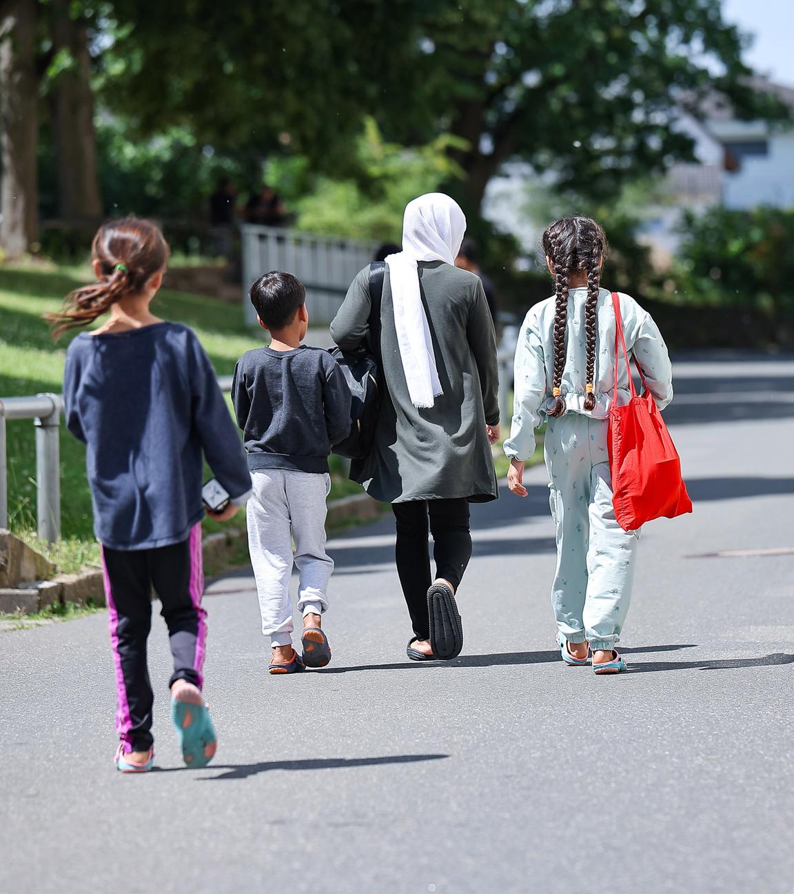 Migranten in der Zentralen Aufnahmeeinrichtung für Asylbewerber in Bayern