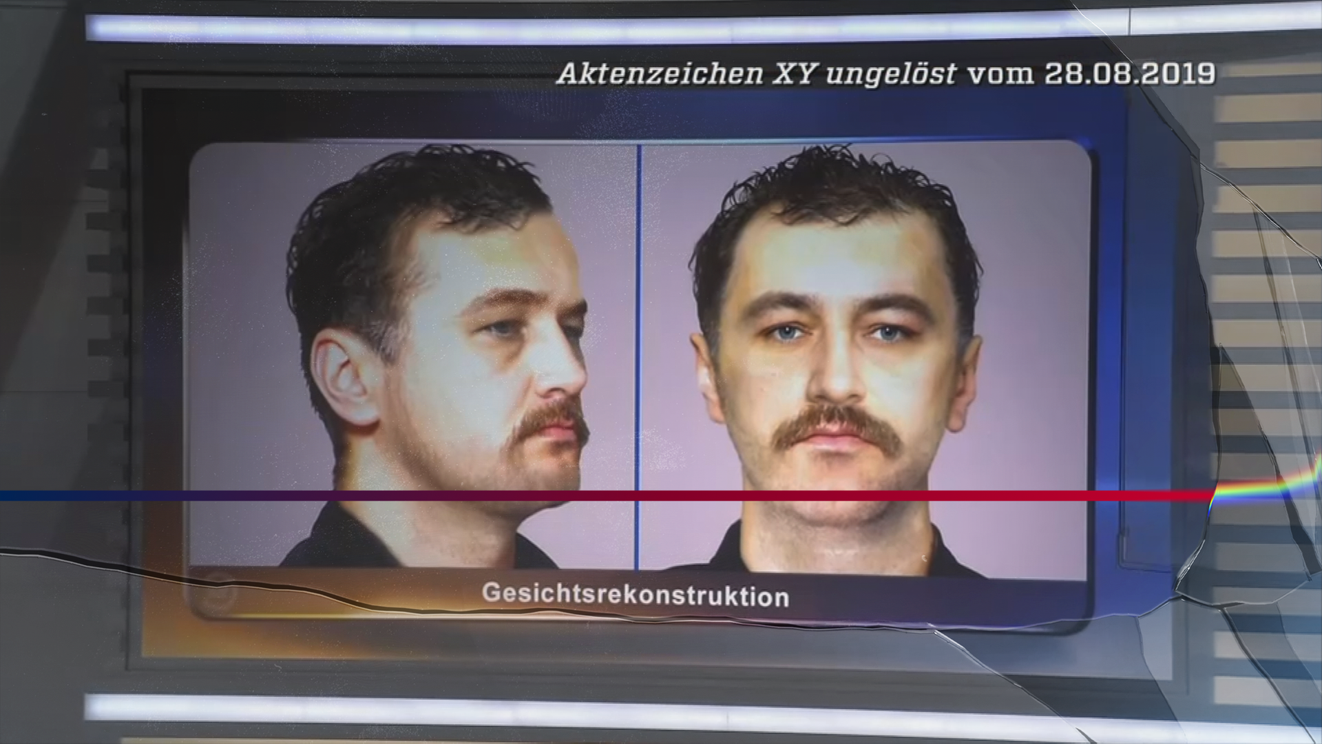 Bild aus der Polizeiakte zeigt Gesichtsrekonstruktion des Mordopfers aus zwei verschiedenen Perspektiven