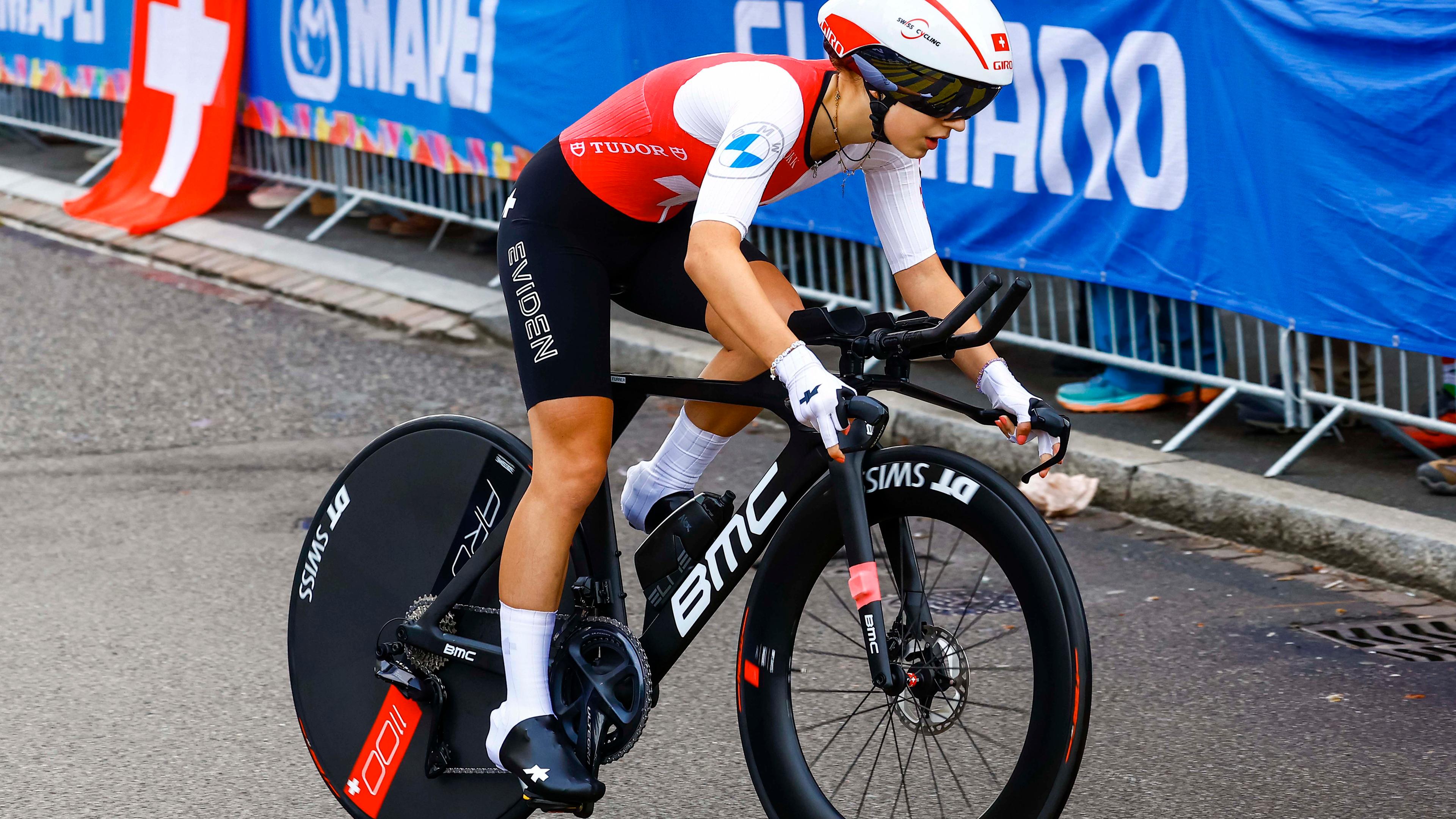 Schweiz, Zürich: Radsport: Weltmeisterschaft, Muriel Furrer (Schweiz) beim Zeitfahren der Juniorinnen während der Rad-WM 2024 in Zürich.