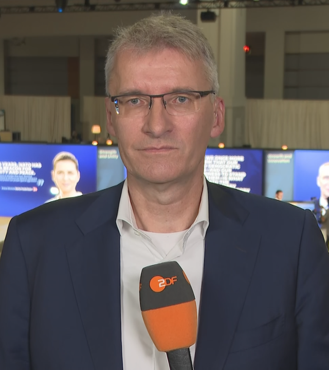USA-Korrespondent Elmar Theveßen bei ZDFheute live. 