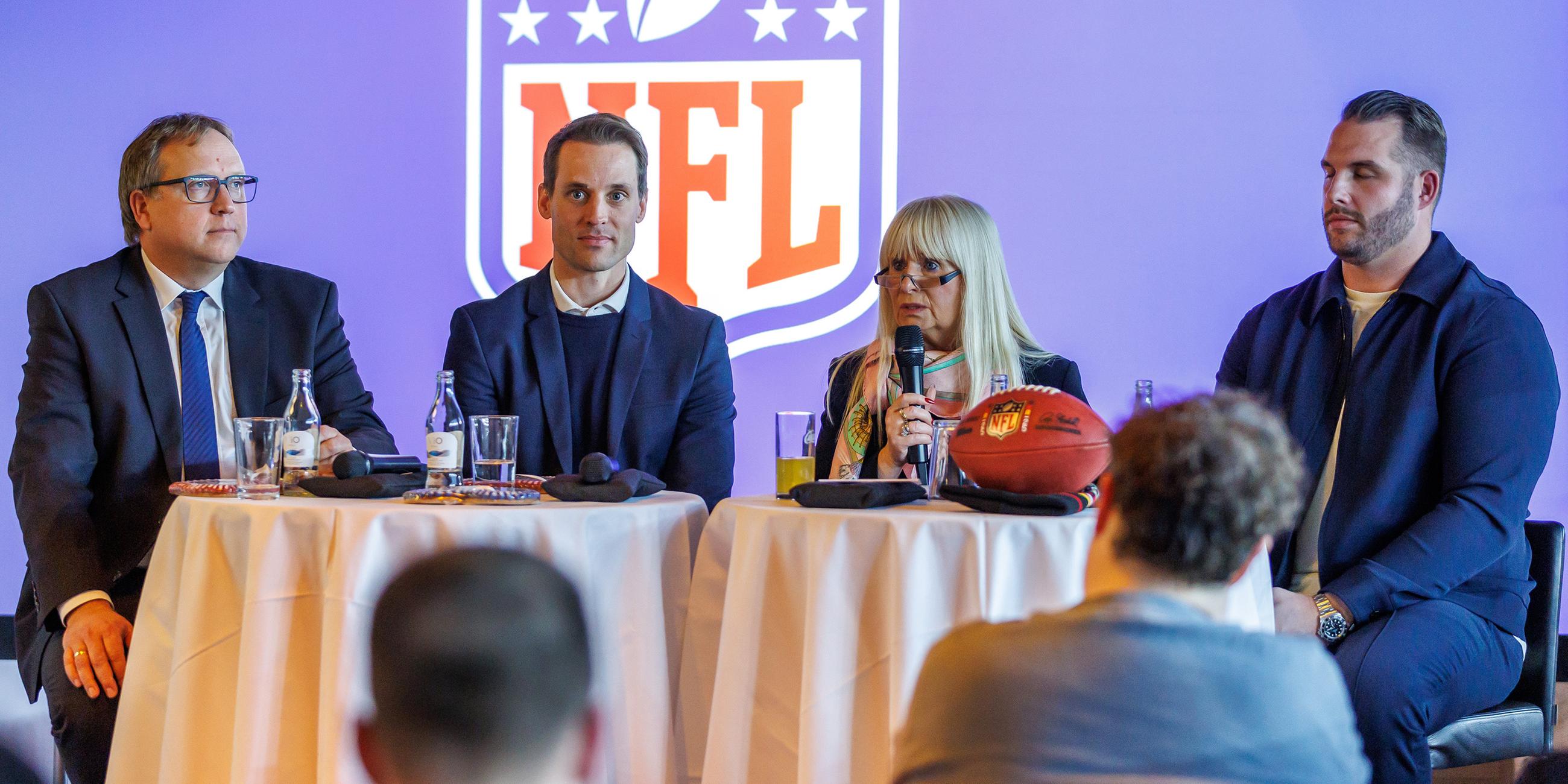 Medienrunde der NFL mit Timo Rohwedder, Alexander Steinforth, Iris Spranger und Björn Werner (v.l.n.r.)