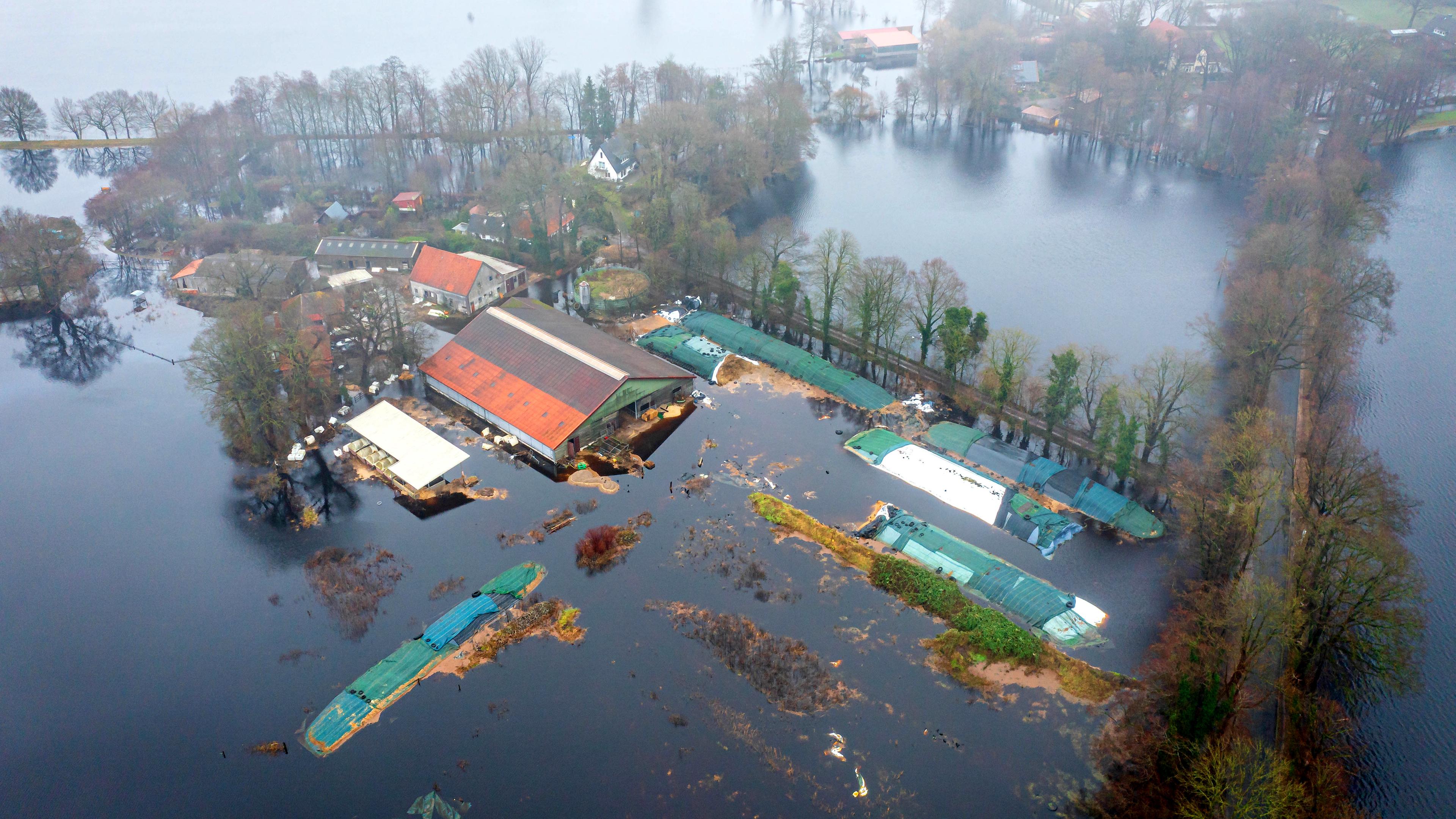 Hochwasser Und Dauerregen: Darum Bleibt Die Lage Kritisch - ZDFheute