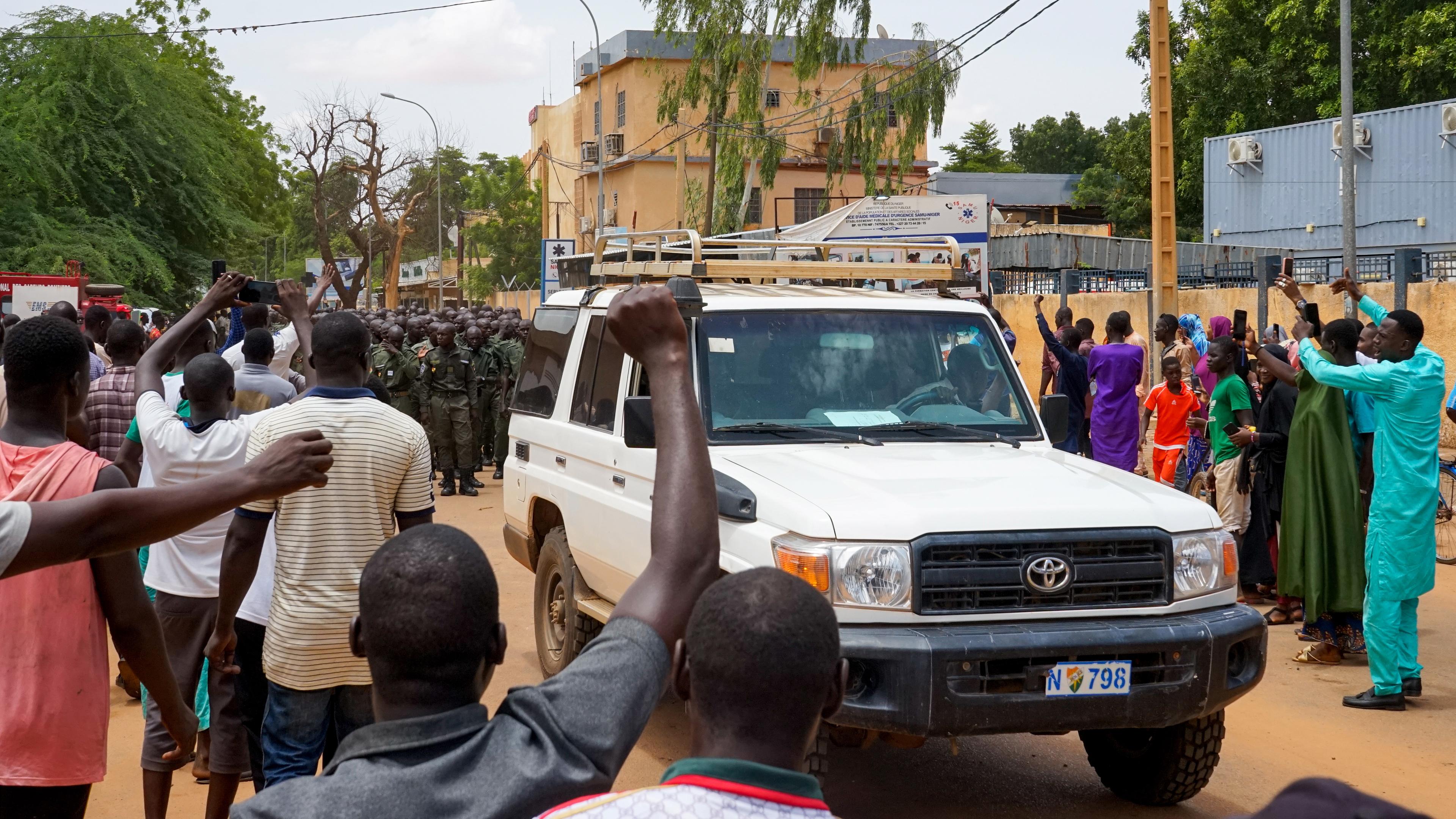 Burkina Faso Und Mali Warnen Vor Eingreifen In Niger - ZDFheute