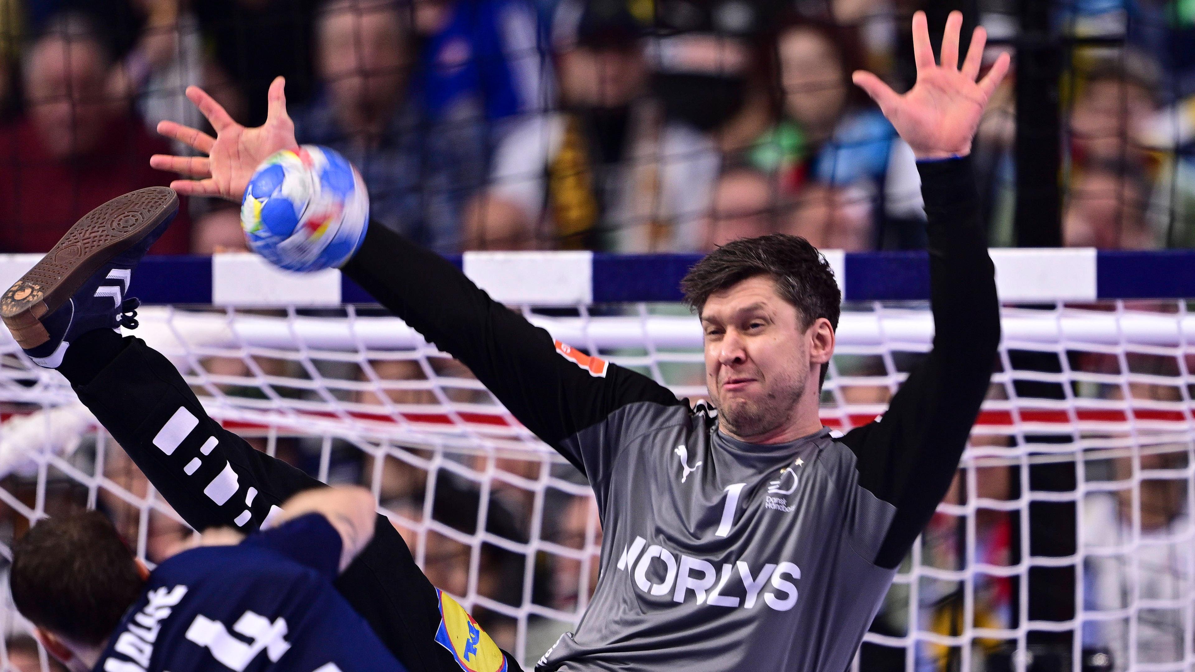 Fahnenträger für Dänemark: Handball-Nationaltorwart Niklas Landin. Der 35-Jährige ist Olympiasieger 2016, dreimaliger Weltmeister und zweifacher Welthandballer des Jahres.