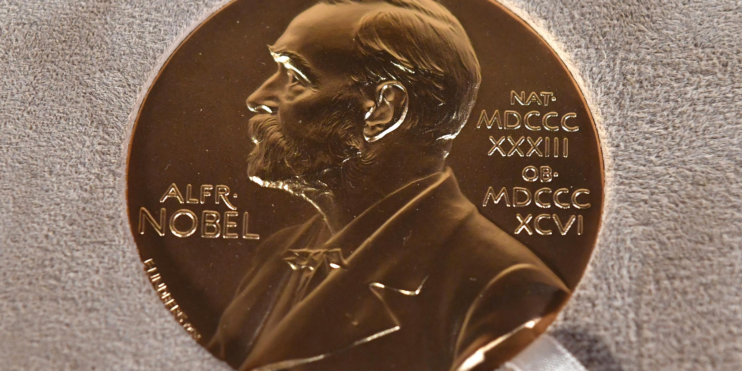  The Nobel medal in physiology or medicine presented to Charles M. Rice is displayed, Tuesday, Dec. 8, 2020, during a ceremony in New York.