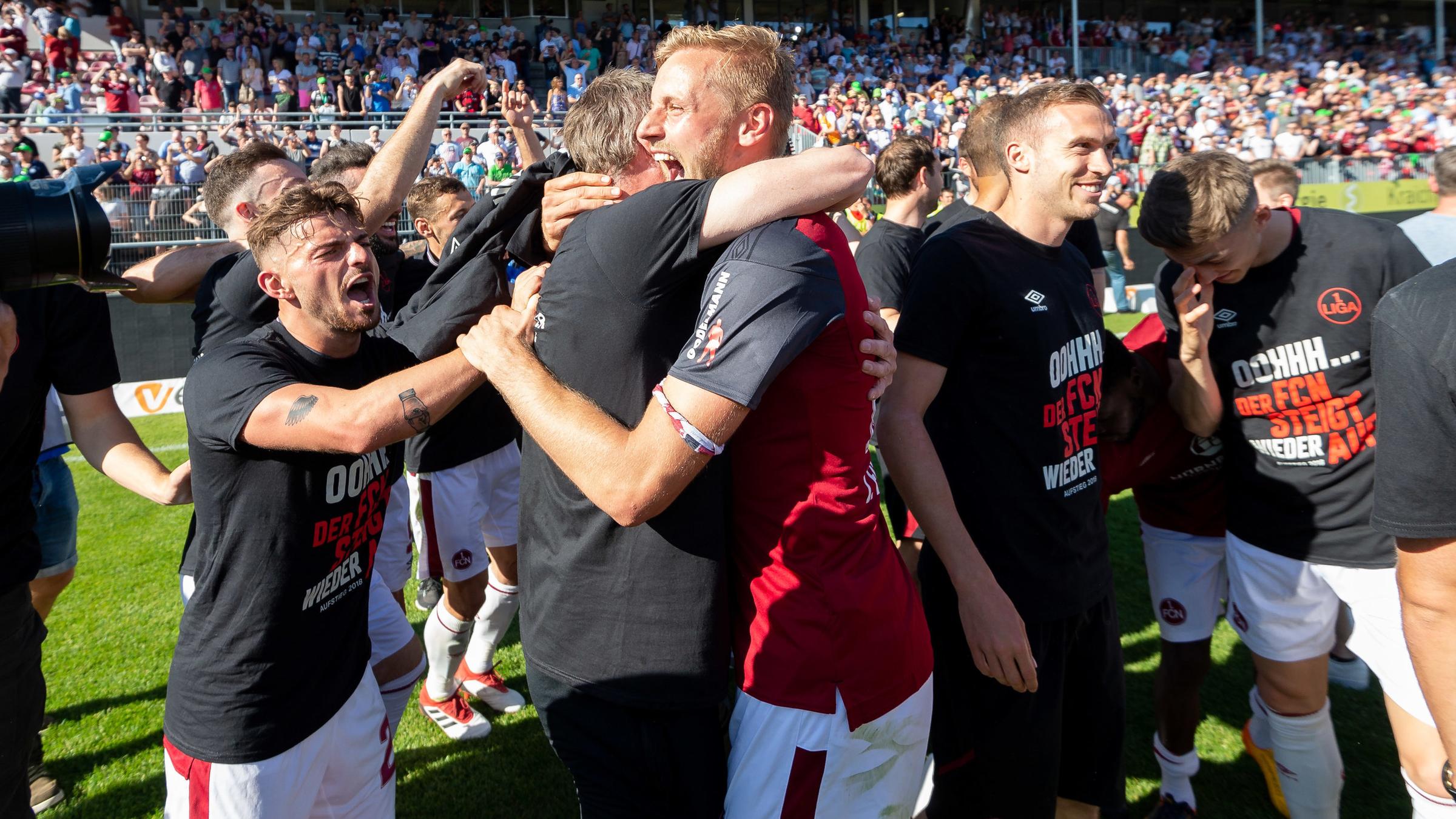 Bundesliga Nurnberg Wieder Erstklassig Kiel In Relegation Zdfheute