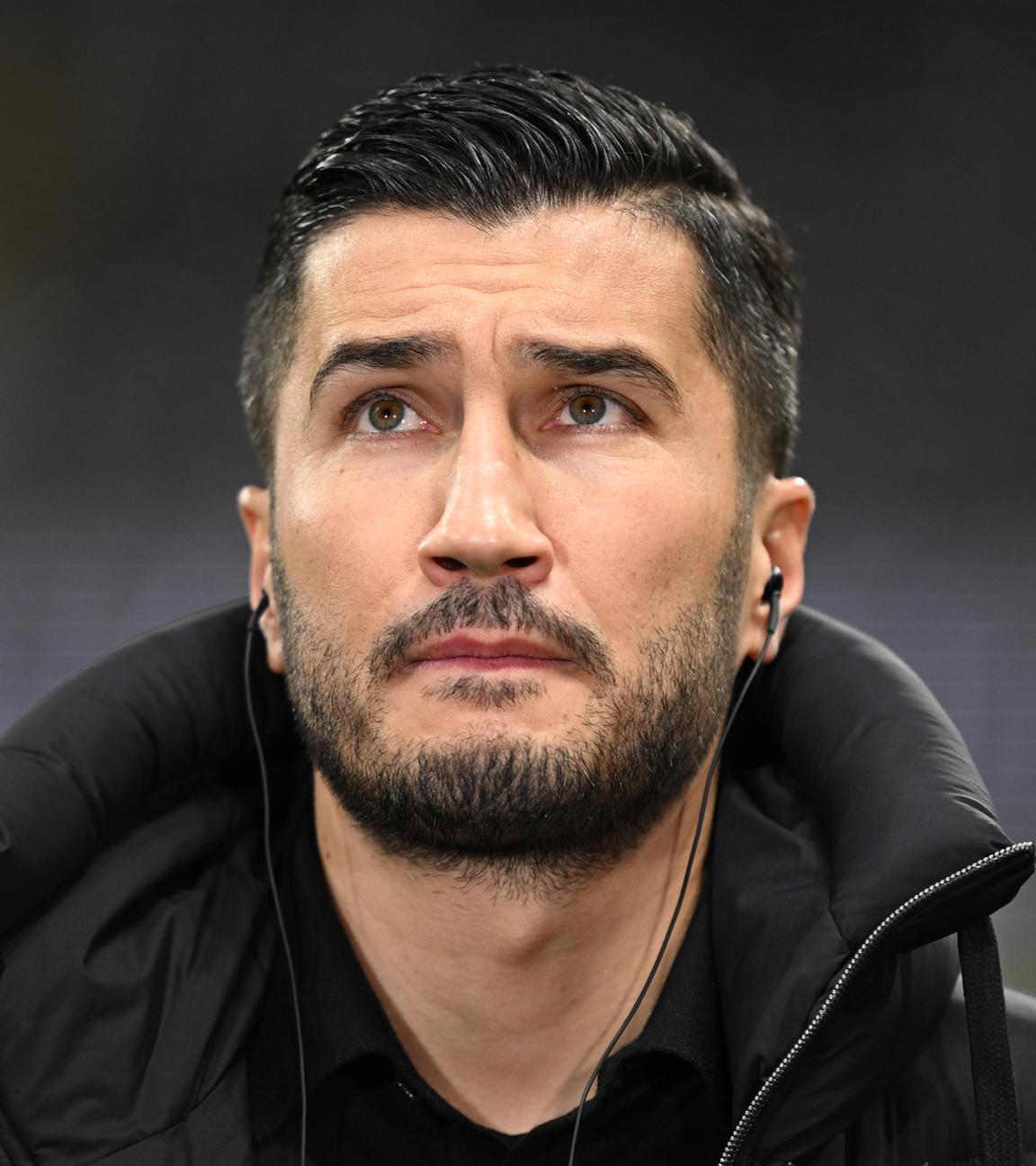 Dortmunds Trainer Nuri Sahin vor dem Spiel.