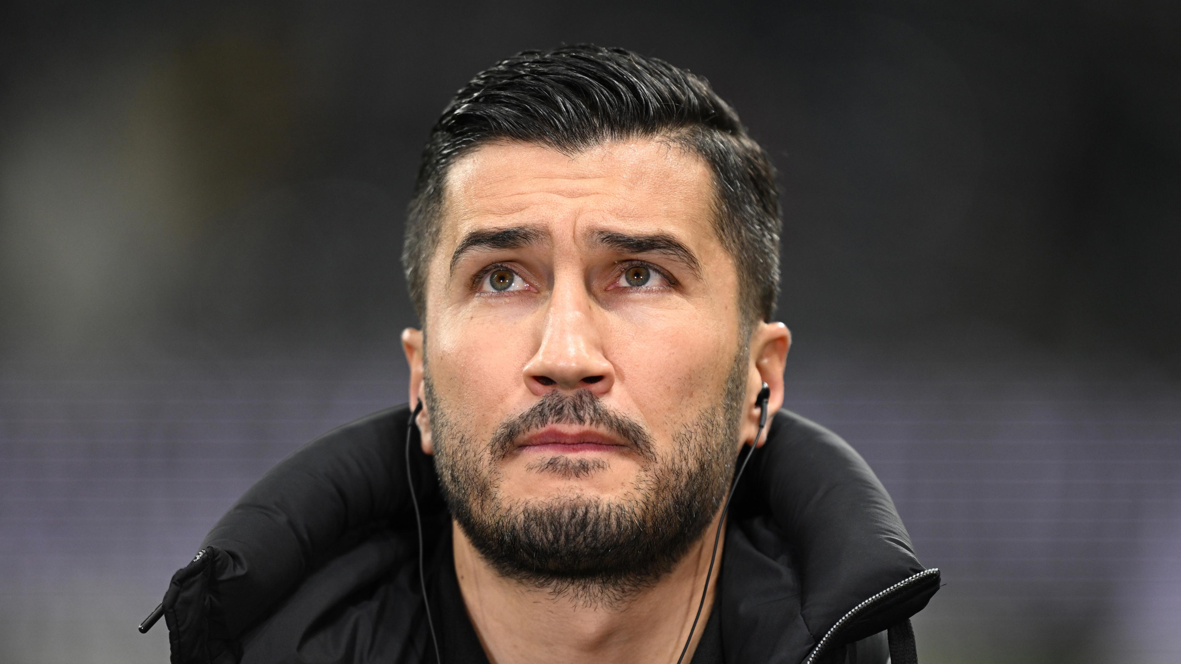 Dortmunds Trainer Nuri Sahin vor dem Spiel.