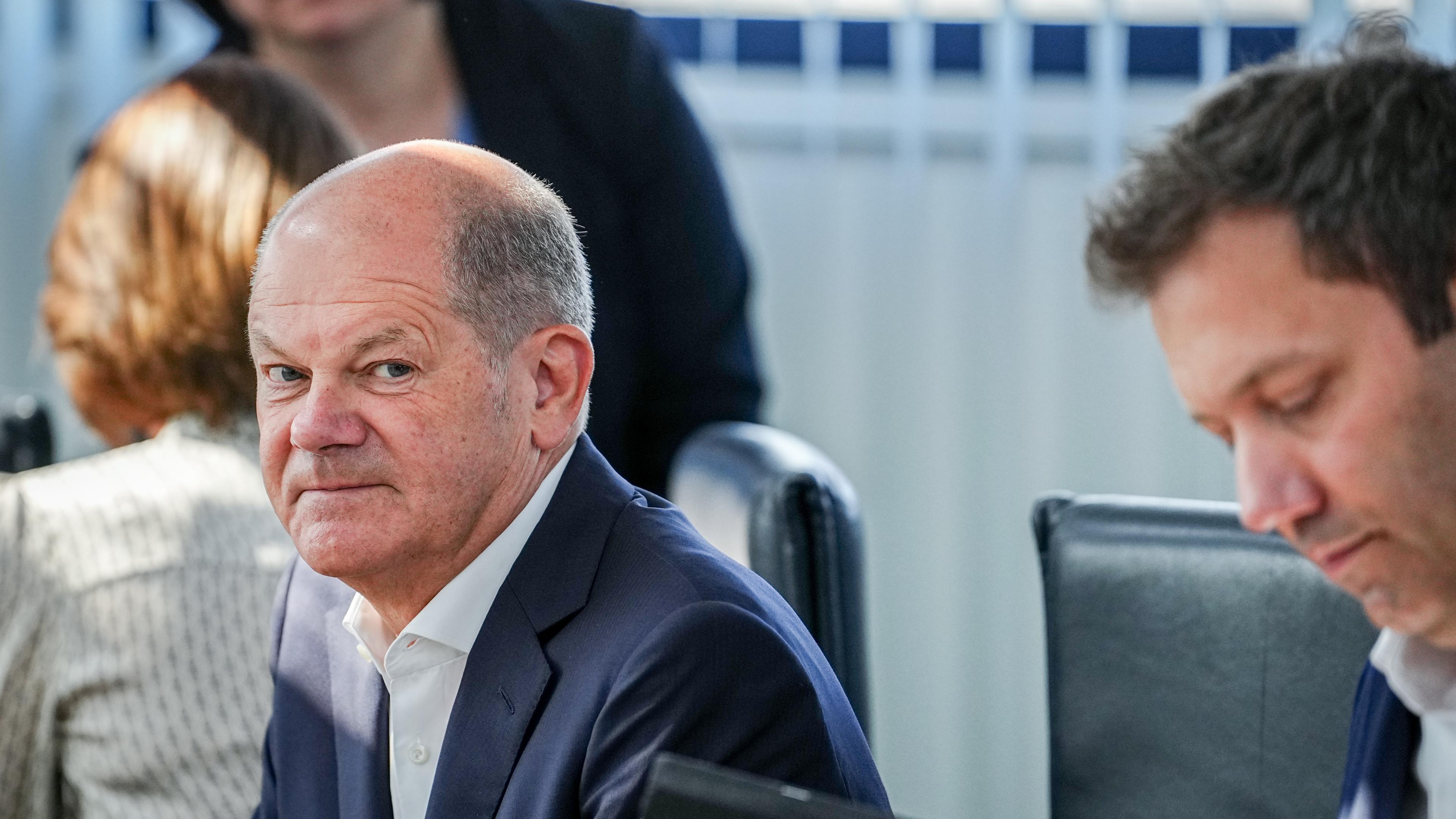 Olaf Scholz und Lars Klingbeil nach der EU-Wahl