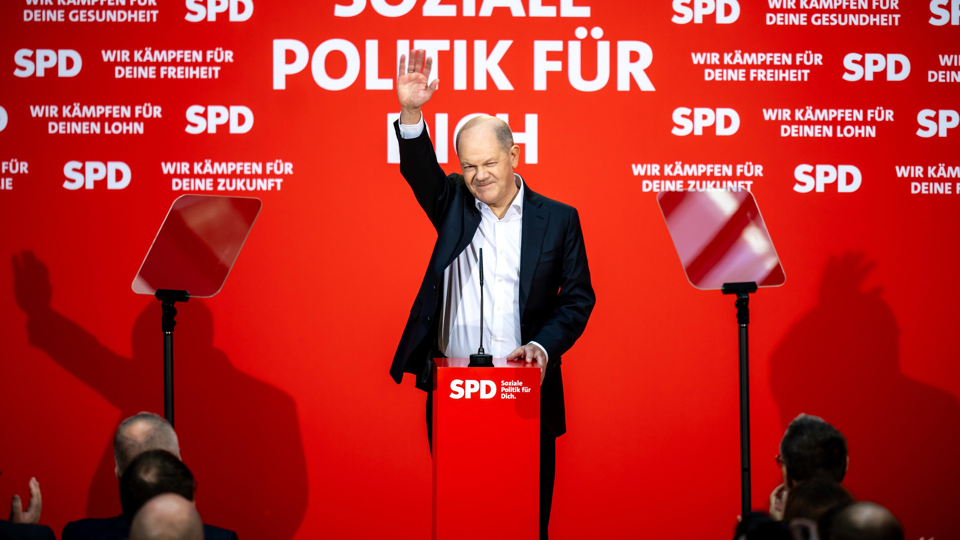 Berlin: Bundeskanzler Olaf Scholz (SPD), spricht bei der sogenannten "Wahlsiegkonferenz" der SPD.