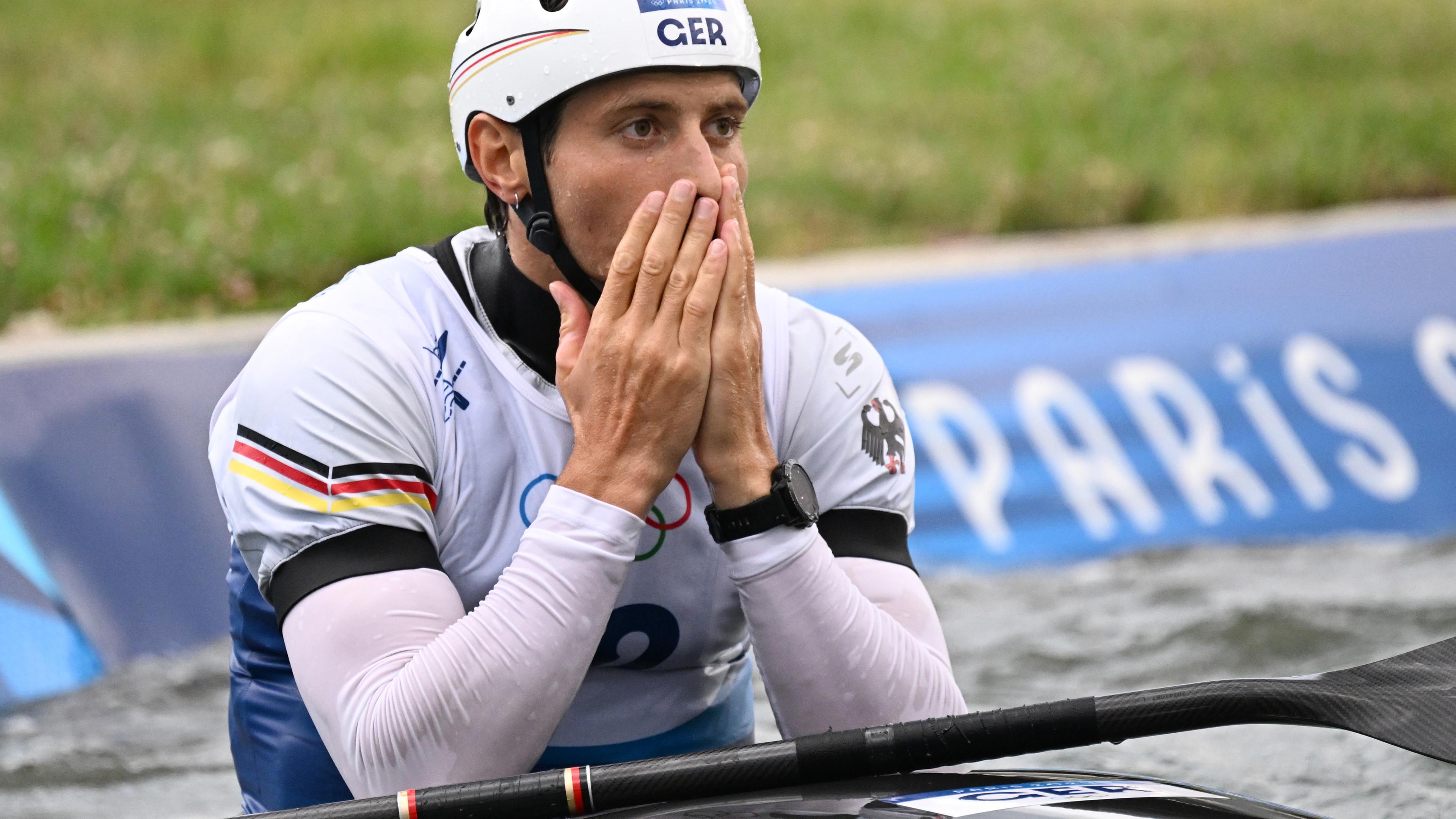 Frankreich, Vaires-Sur-Marne: Olympia, Paris 2024, Kanu/Slalom, Kajak-Einer, Herren, Finale, Noah Hegge aus Deutschland ist nach seinem Lauf enttäuscht.