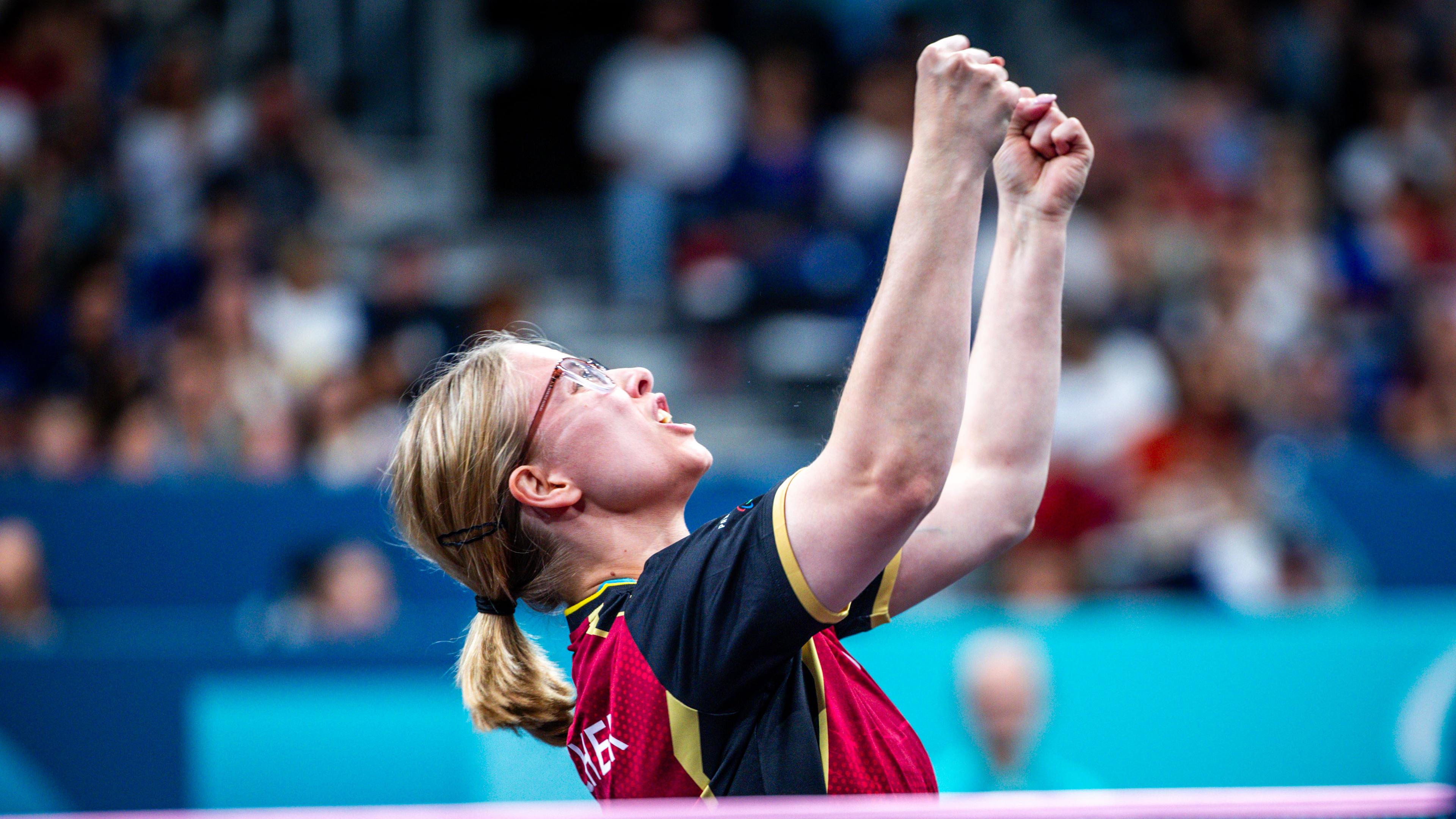 Die deutsche Para-Tischtennisspielerin Sandra Mikolaschek während des Spiels um die Goldmedaille bei den Paralymics in Paris.