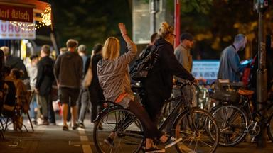 Zdf.reportage - Party-sommer In Der Stadt - Feierlust – Anwohnerfrust