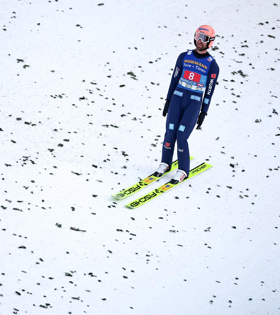 04.01.2025, Innsbruck: Pius Paschke nach der Landung