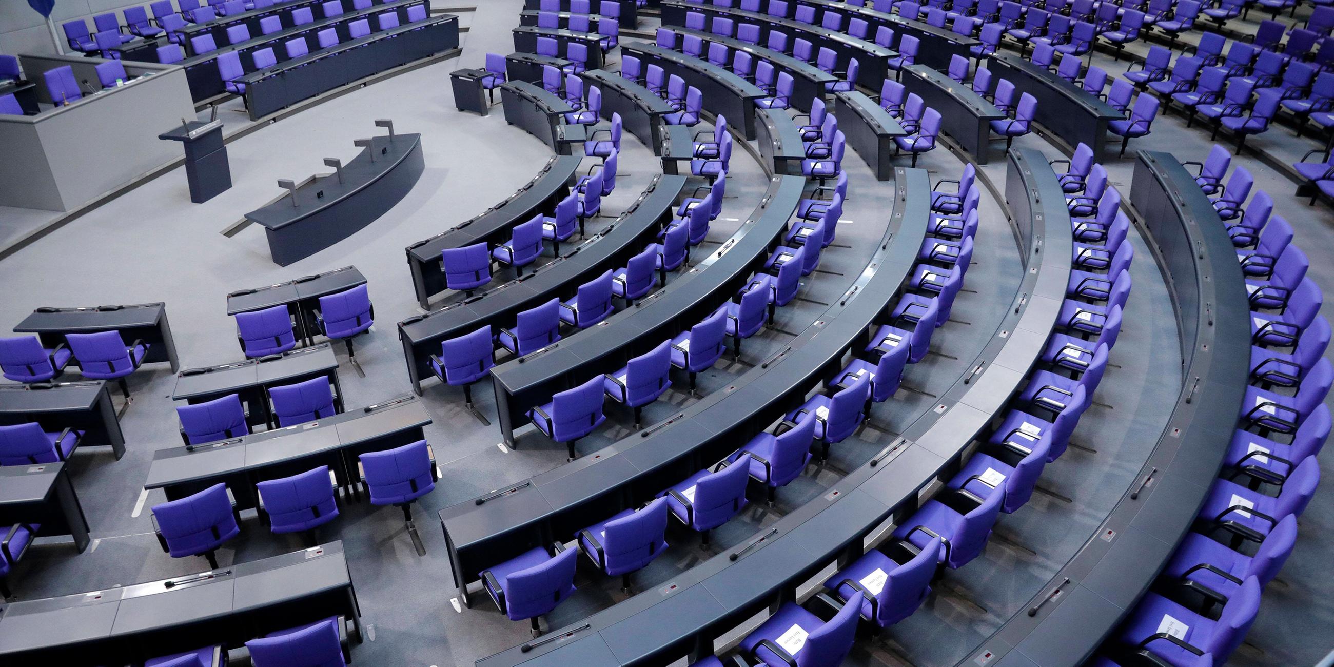 Blick in den Plenarsaal im Reichstag