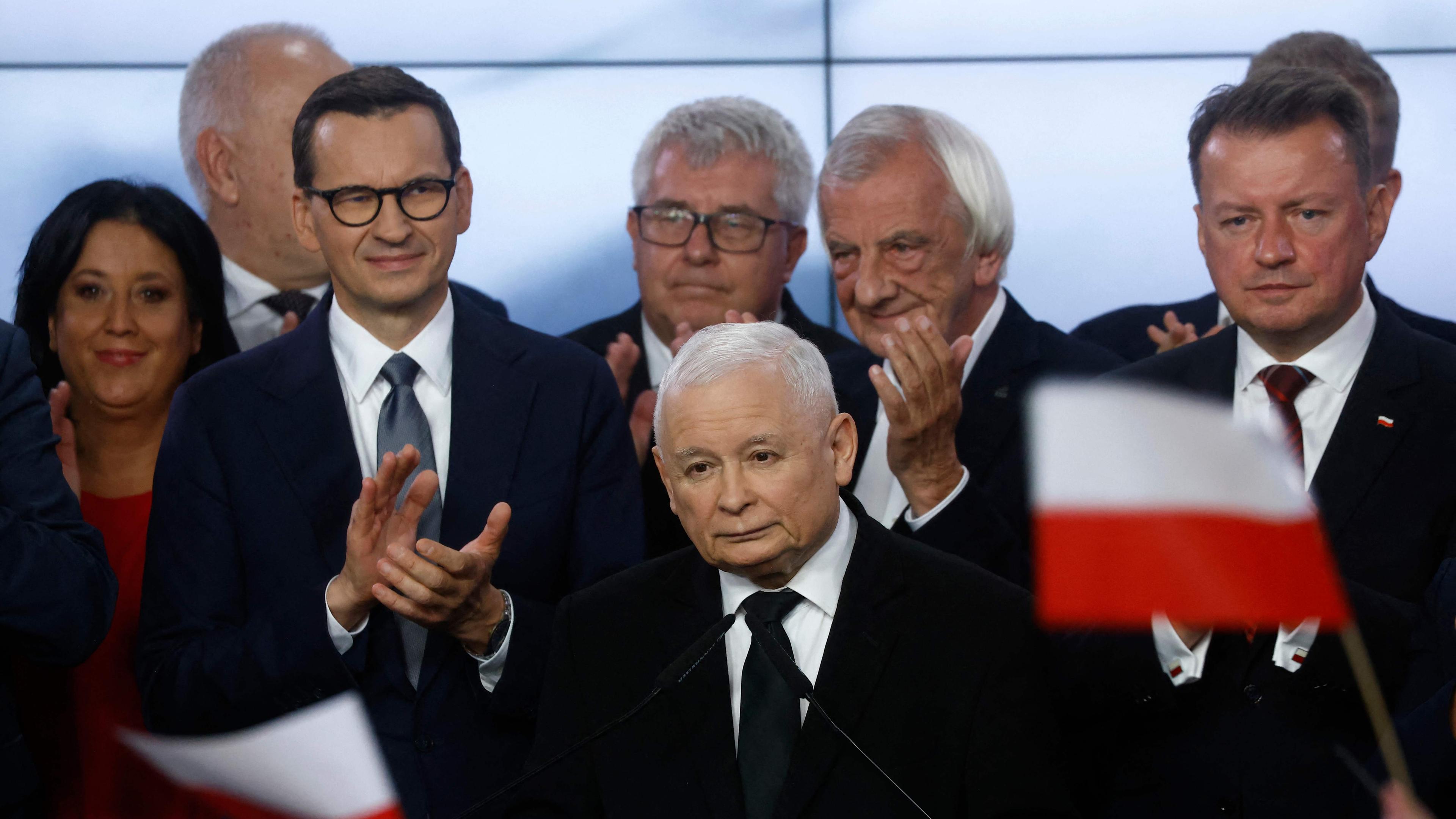 Wahl In Polen: Opposition Gewinnt Mehrheit Im Parlament - ZDFheute