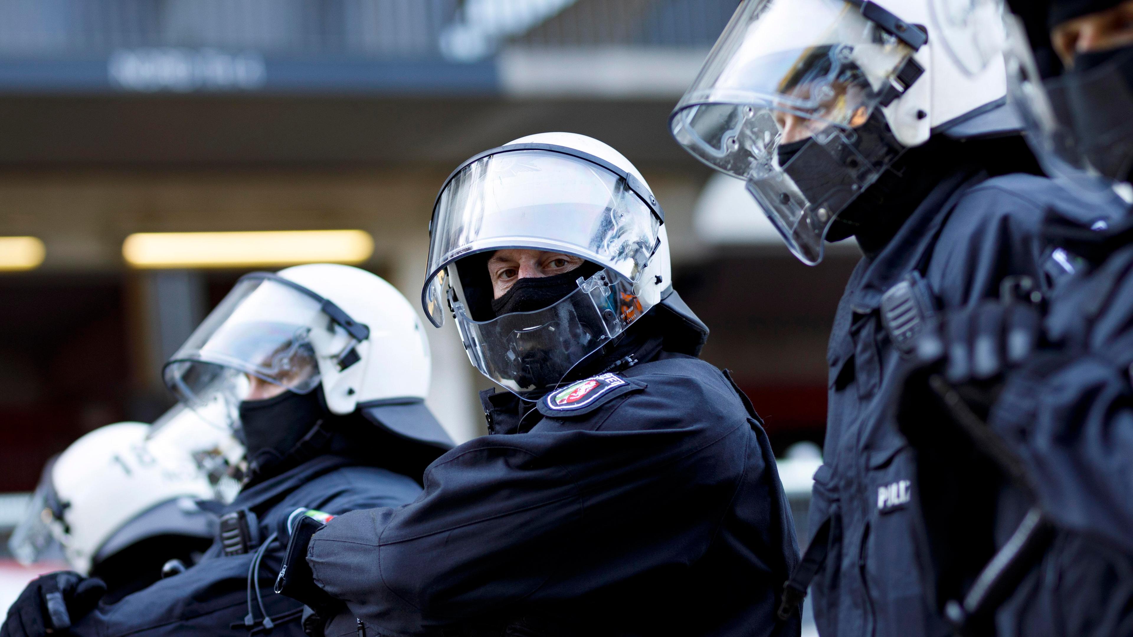 Polizei-Einsatz im Fußball-Stadion