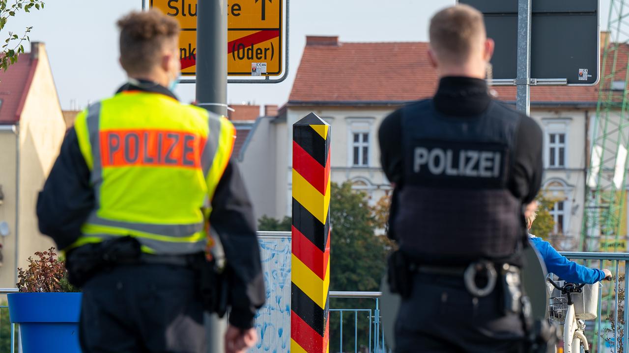 Polizei greift rechtsextreme Grenzgänger auf