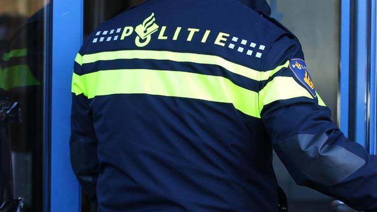 Ein Polizist aus der Niederlande, aufgenommen am 24.02.2019 in Rotterdam