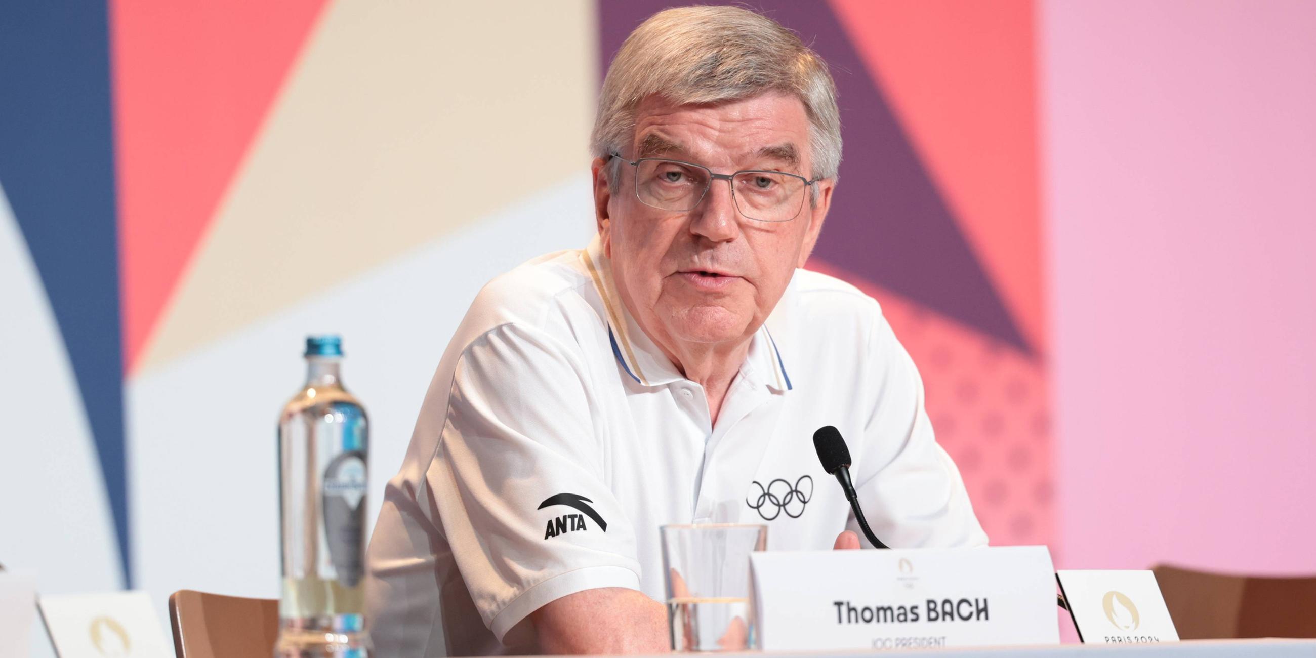 Der Präsident des Internationalen Olympischen Komitees, Thomas Bach nimmt an der regulären Pressekonferenz teil.