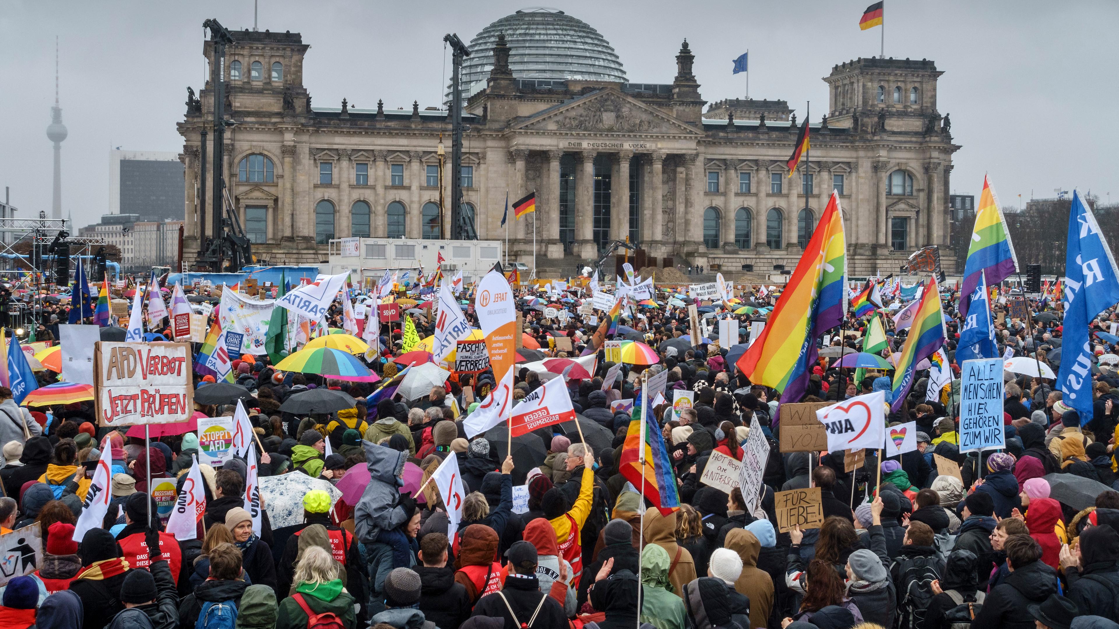 Demos Gegen Rechtsextremismus: Wie Geht Es Weiter? - ZDFheute