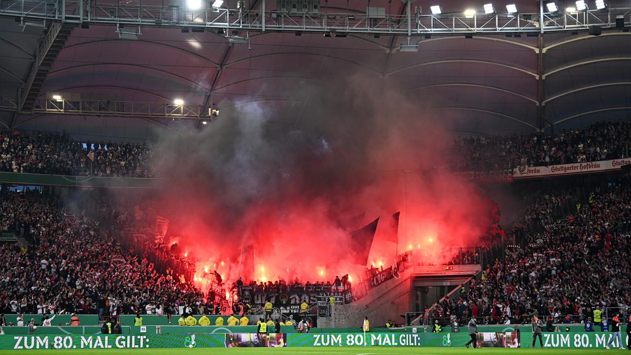 Pyrotechnik In Fußballstadien: Ritualisierter Regelbruch - ZDFheute