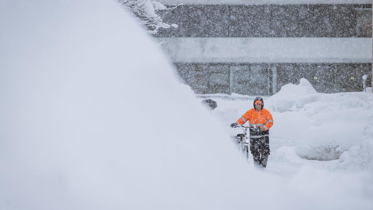 dann mache ich mein altes fahrrad auszubessern