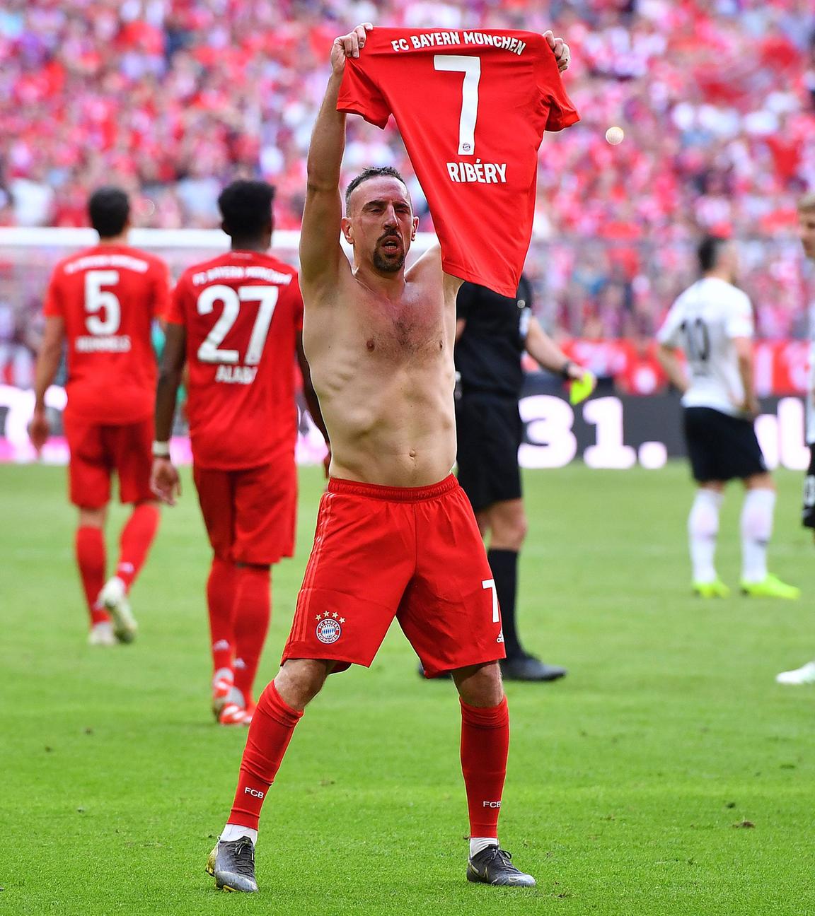 Ribéry feiert sein letztes Tor für den FC Bayern München.