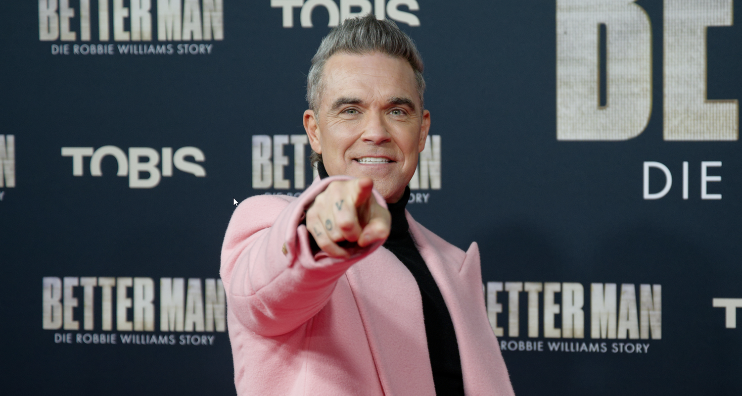 Robbie Williams bei der Premiere seiner neuen Filmbiografie in Köln