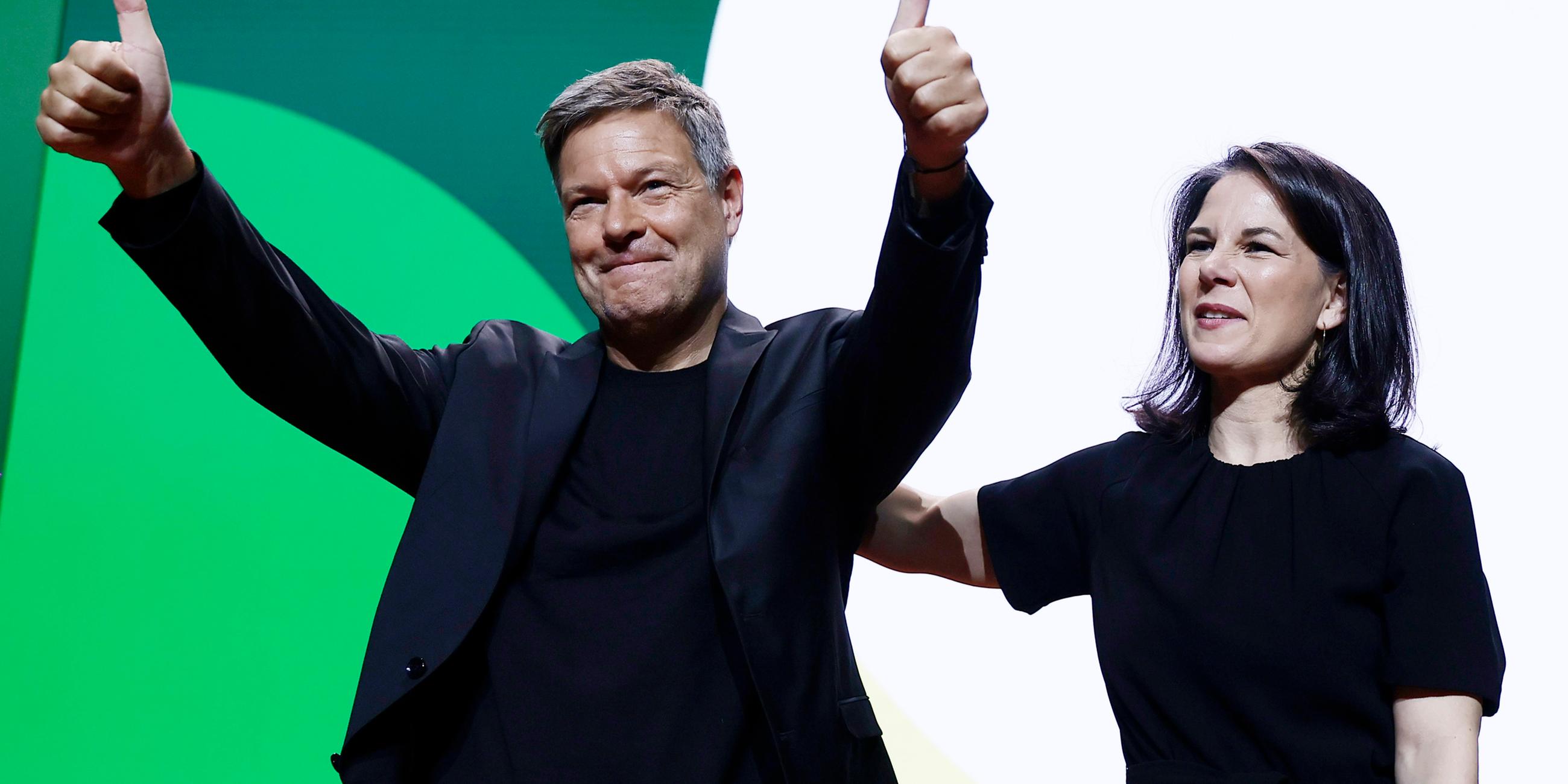 Robert Habeck und Annalena Baerbock auf dem Parteitag der Grünen in Wiesbaden. 