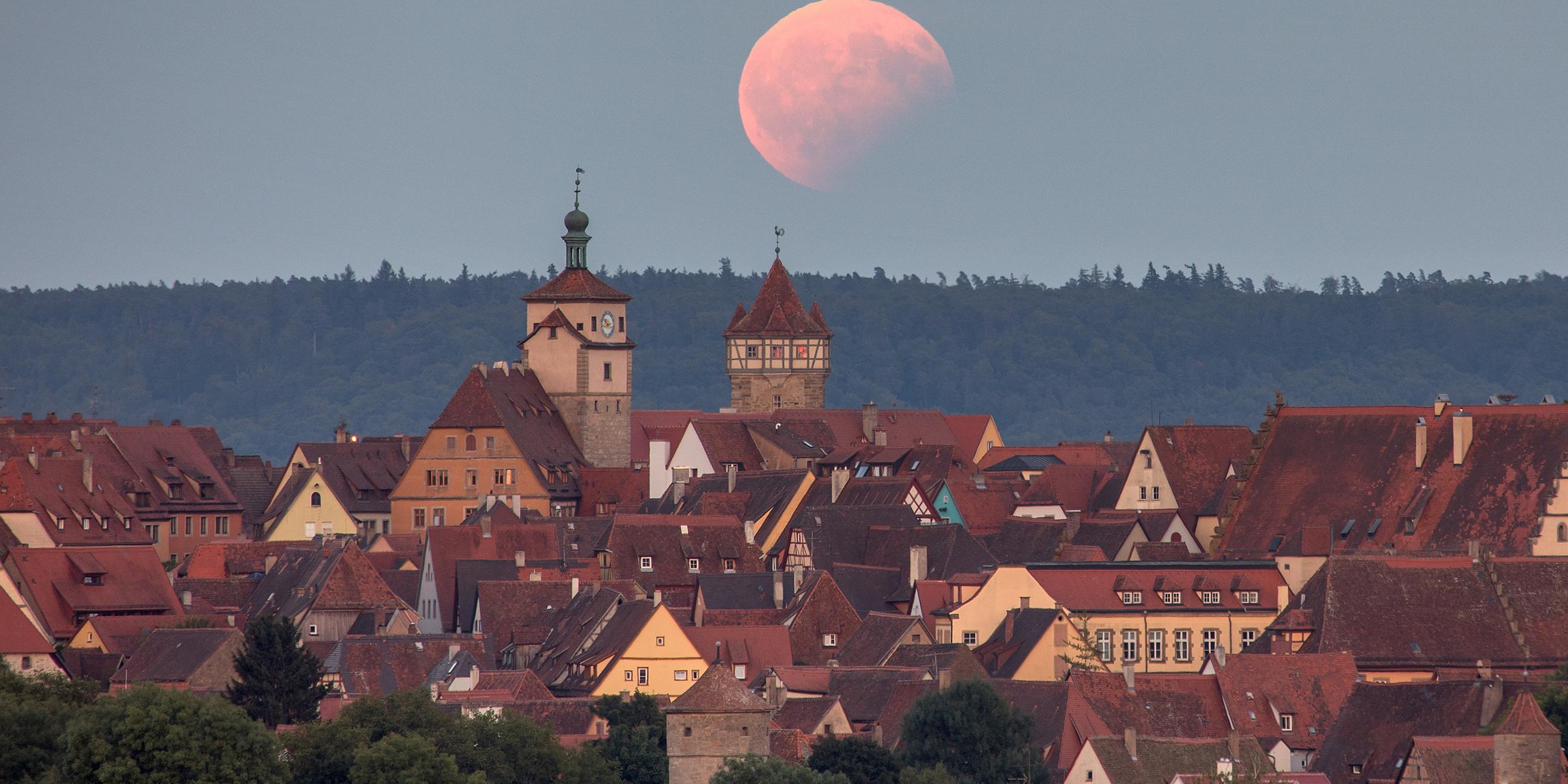 Mondfinsternis über Rothenburg ob der Tauber