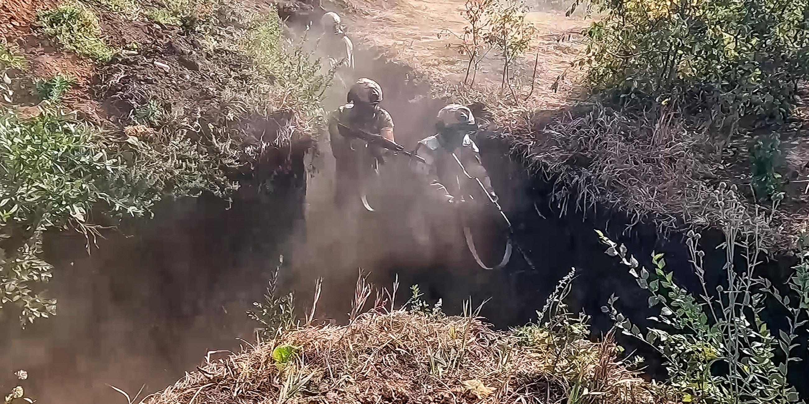 Russische Soldaten beim Kampftraining