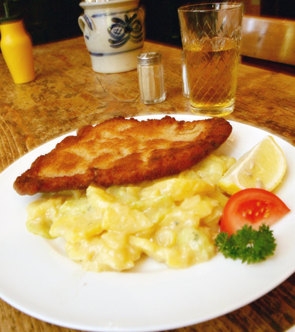 Schnitzel mit Kartoffelsalat